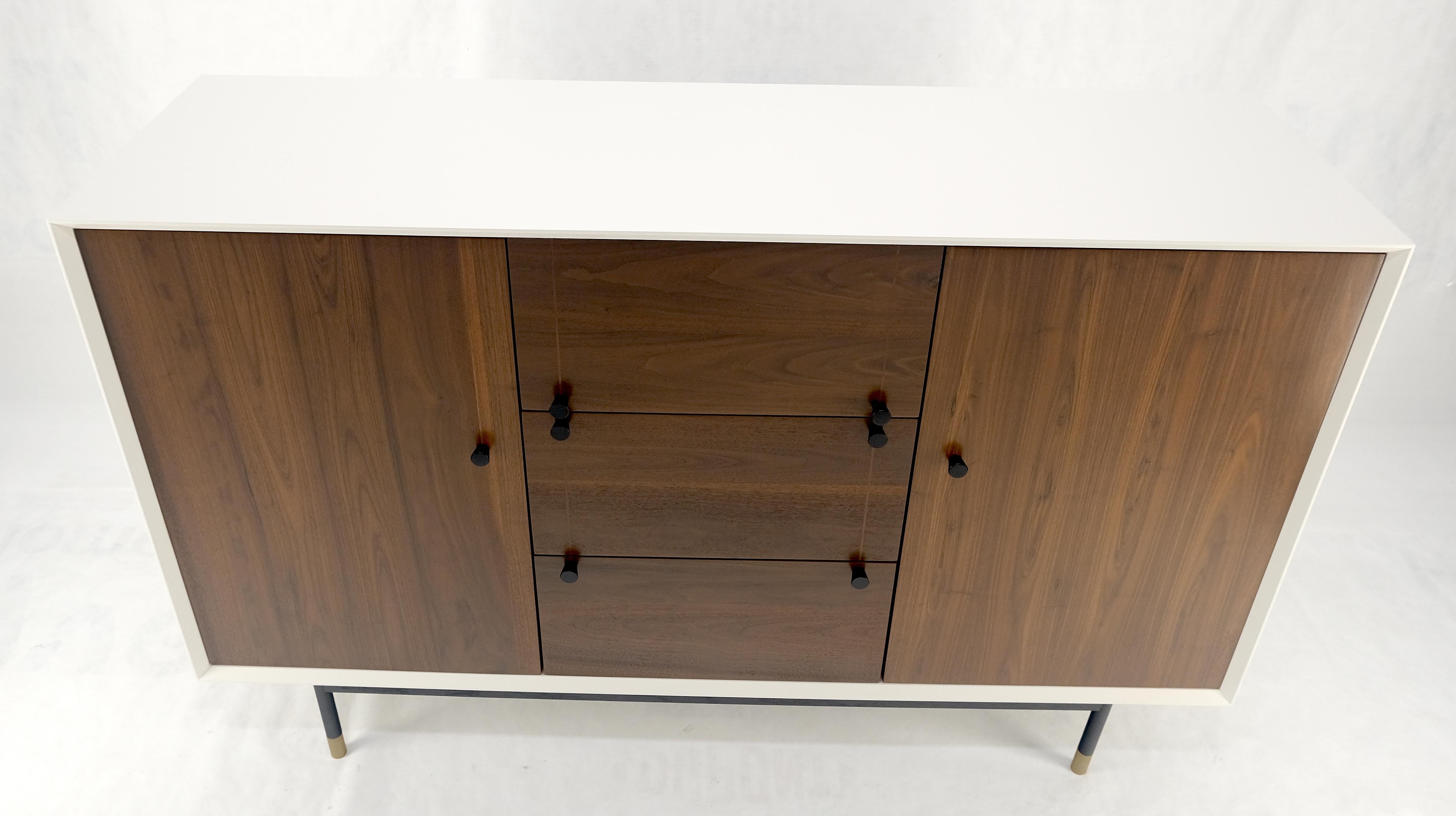 Laccato Cassettone Credenza a due ante e 3 cassetti, alto 39