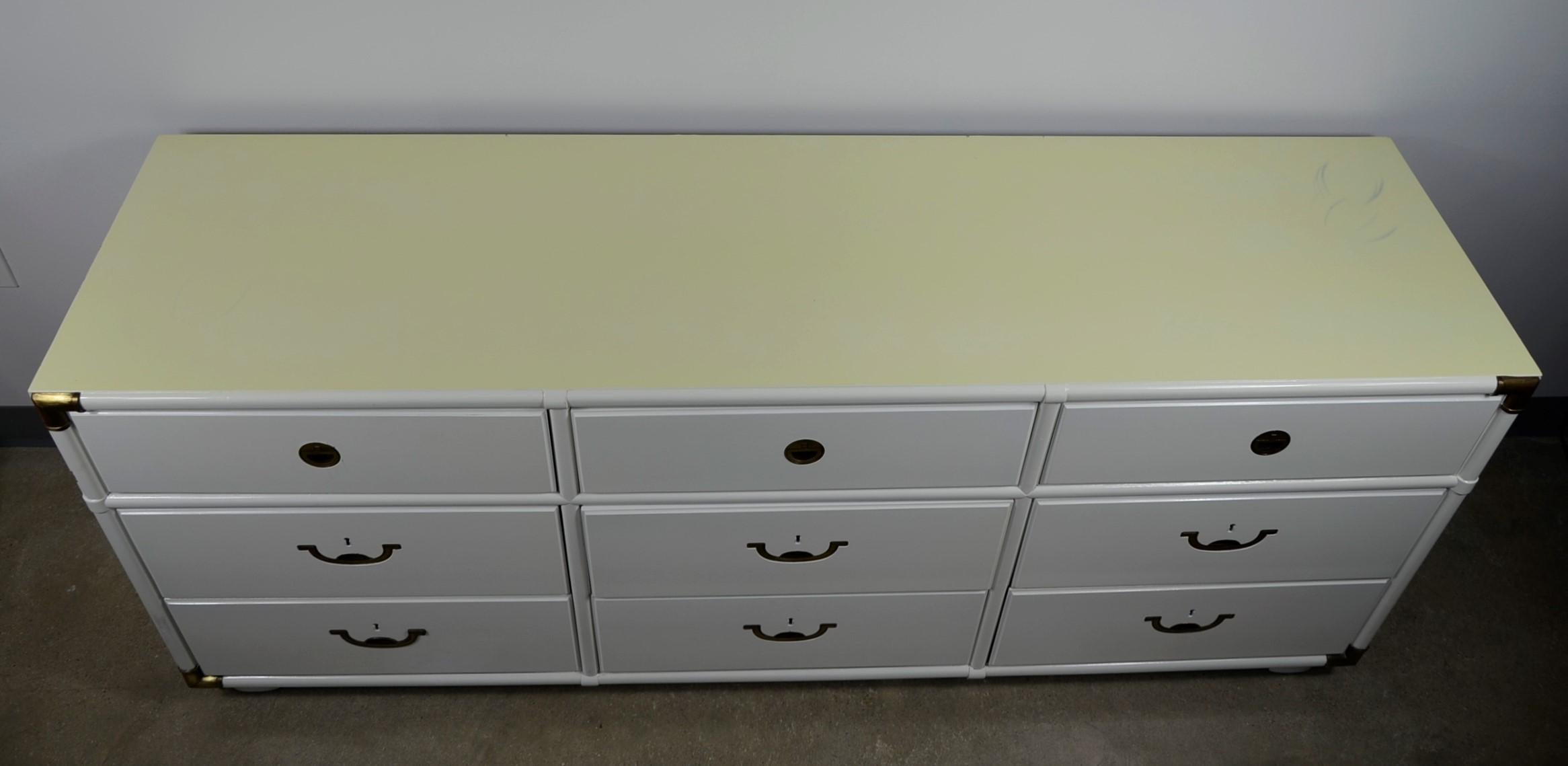 White Lacquered, 9-Drawer w/ Brass Hardware & Green Lucite Top Campaign Dresser For Sale 7
