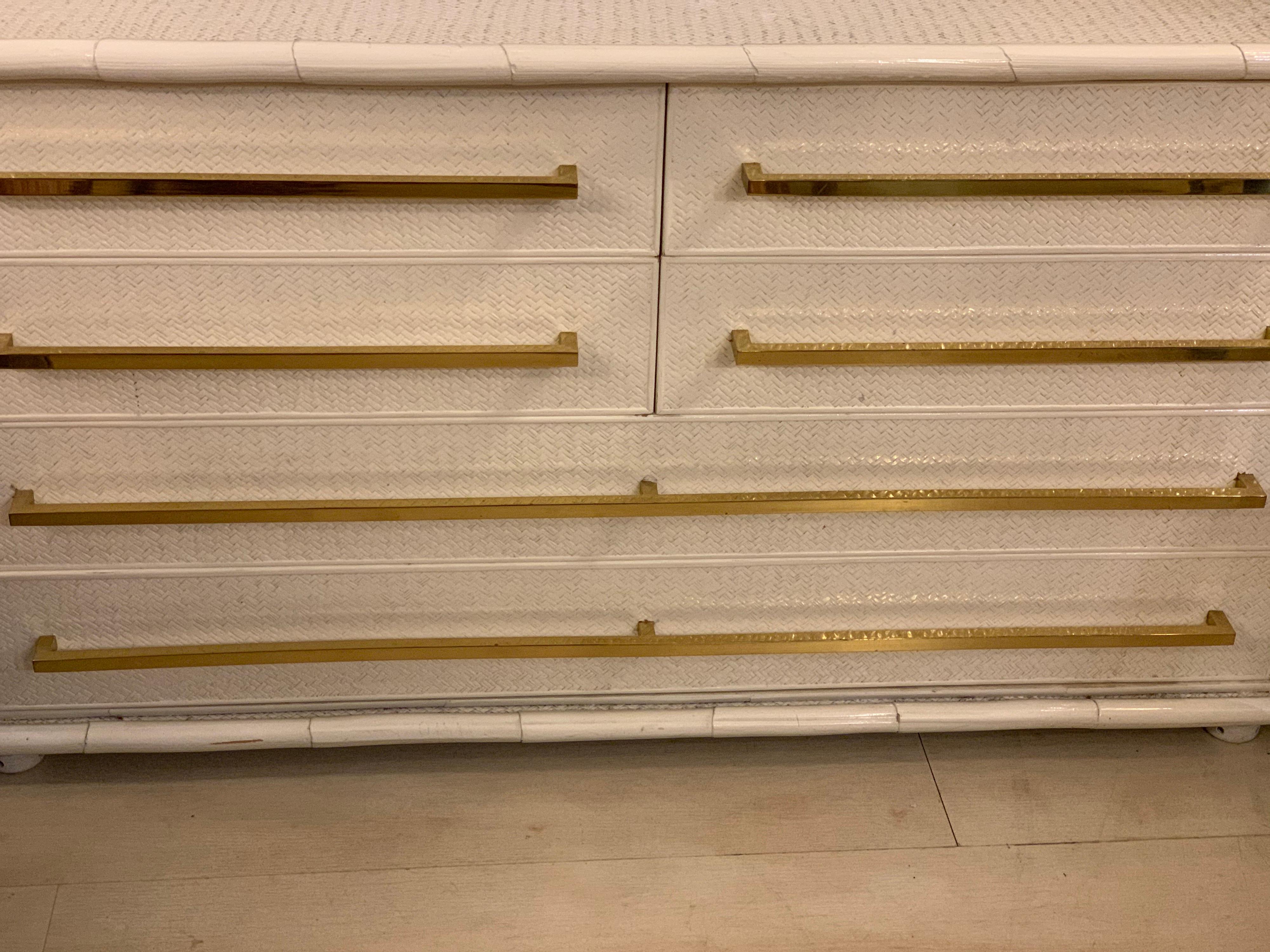 White Lacquered Bamboo and Rattan Chest of Drawers by Vivai del Sud, Italy 1970s In Good Condition In Florence, IT
