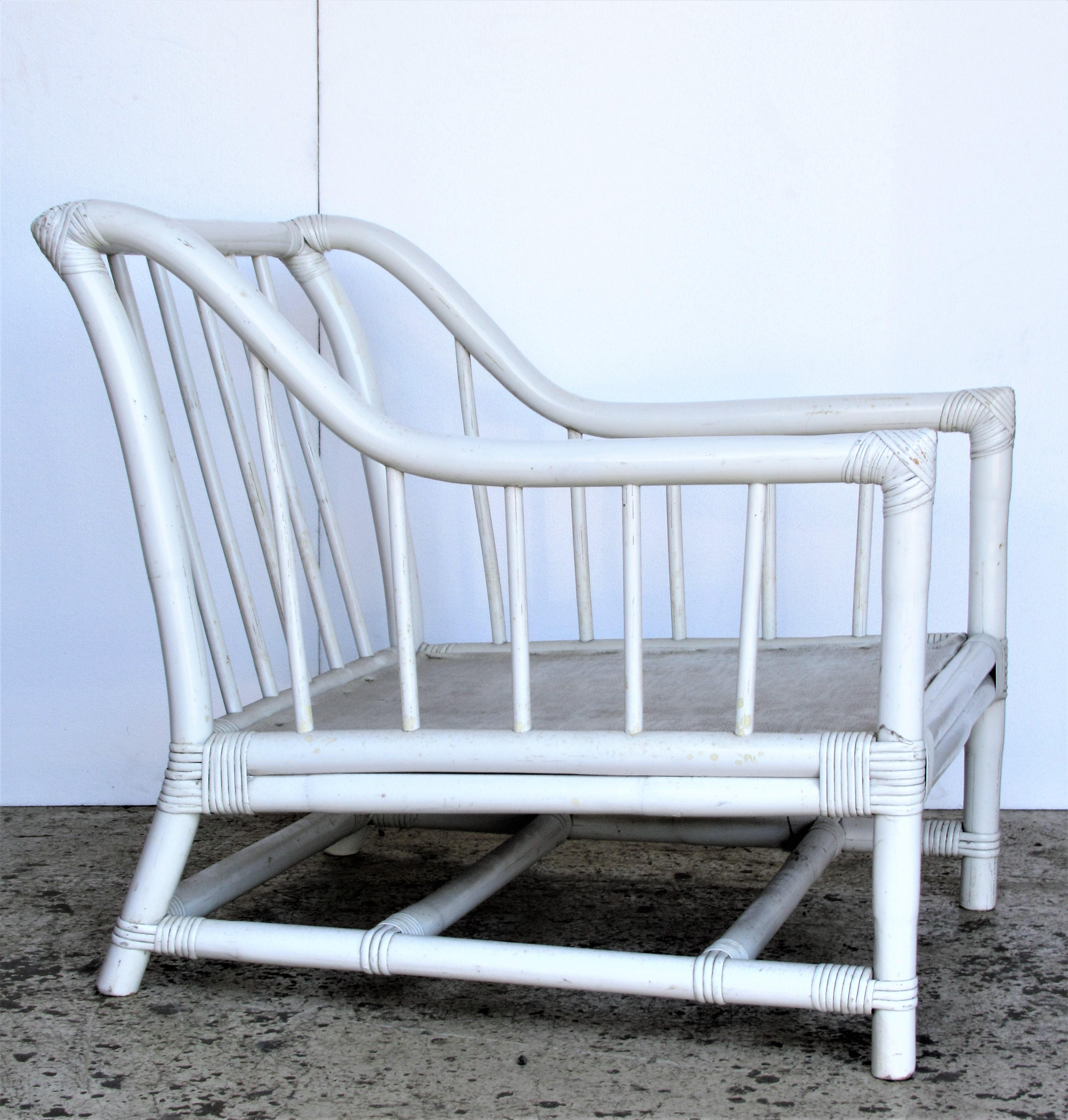 Old white lacquered bamboo lounge chair by Tommi Parzinger for Willow and Reed - circa 1950's. Look at all pictures and read condition report in comment section.