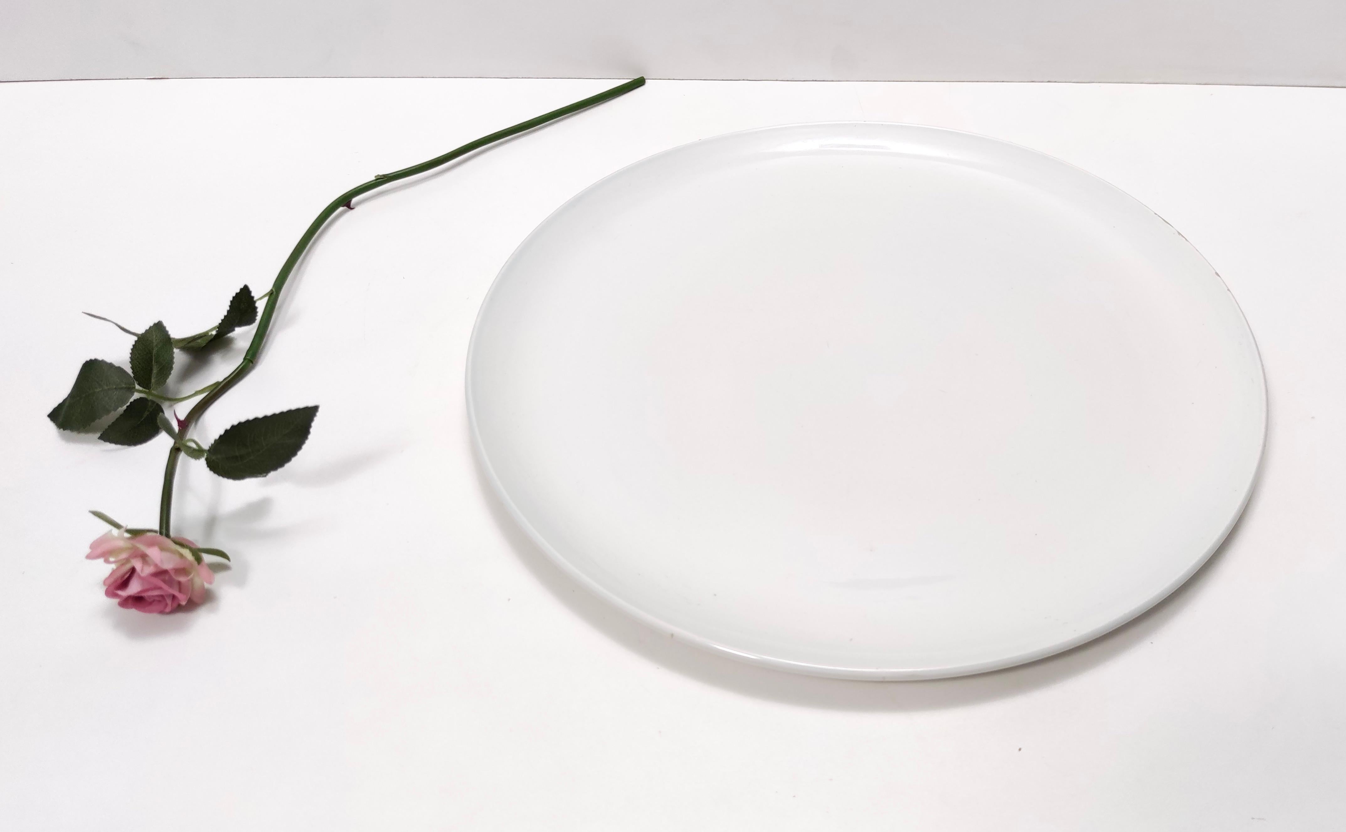 Early 20th Century White Lacquered Ceramic Dessert Plate by Ginori Ascribable to Gio Ponti, Italy For Sale