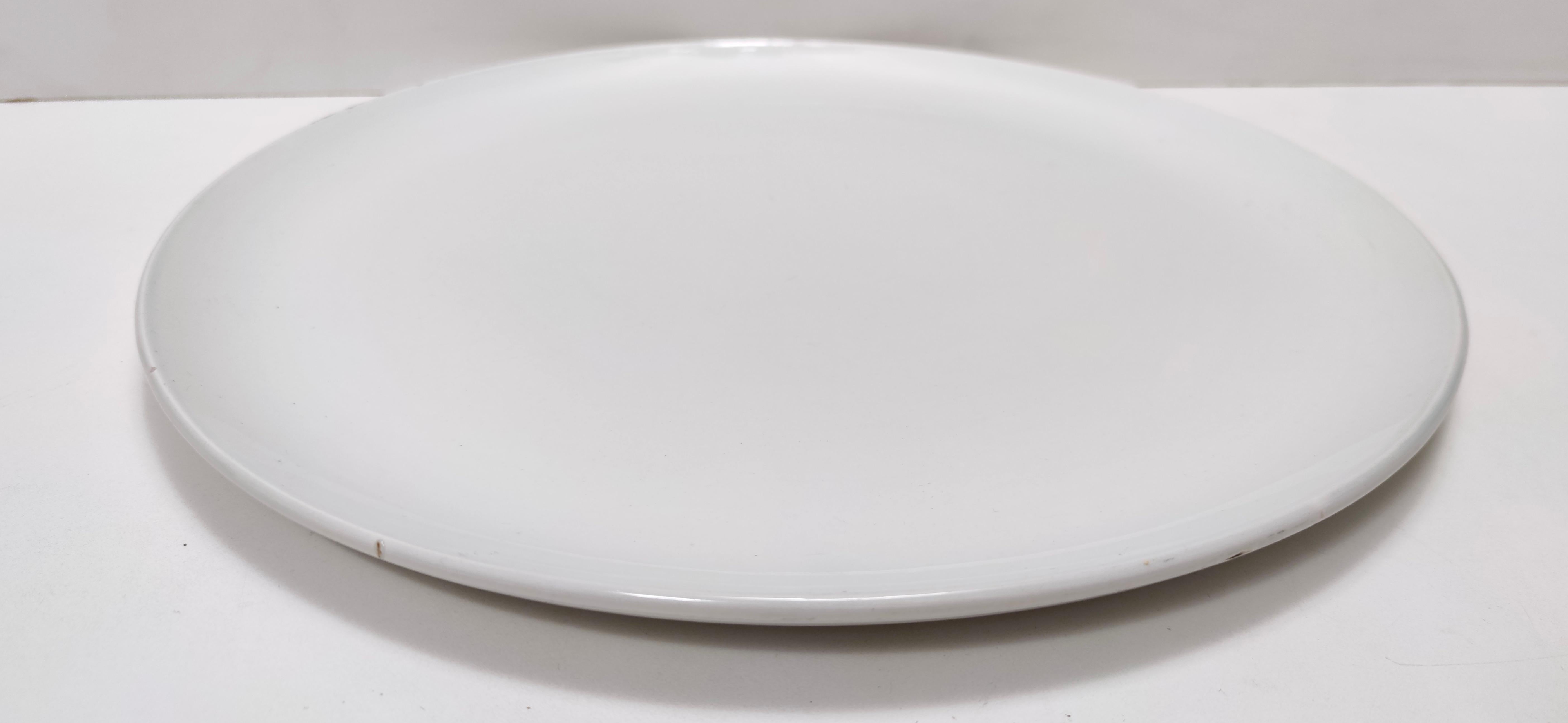 White Lacquered Ceramic Dessert Plate by Ginori Ascribable to Gio Ponti, Italy For Sale 2
