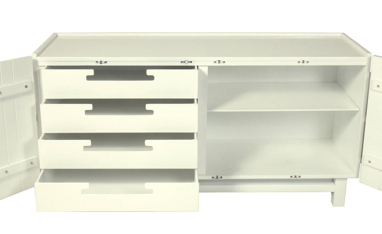 American White Lacquered Chest with Nickel Hardware in the Manner of Tommi Parzinger