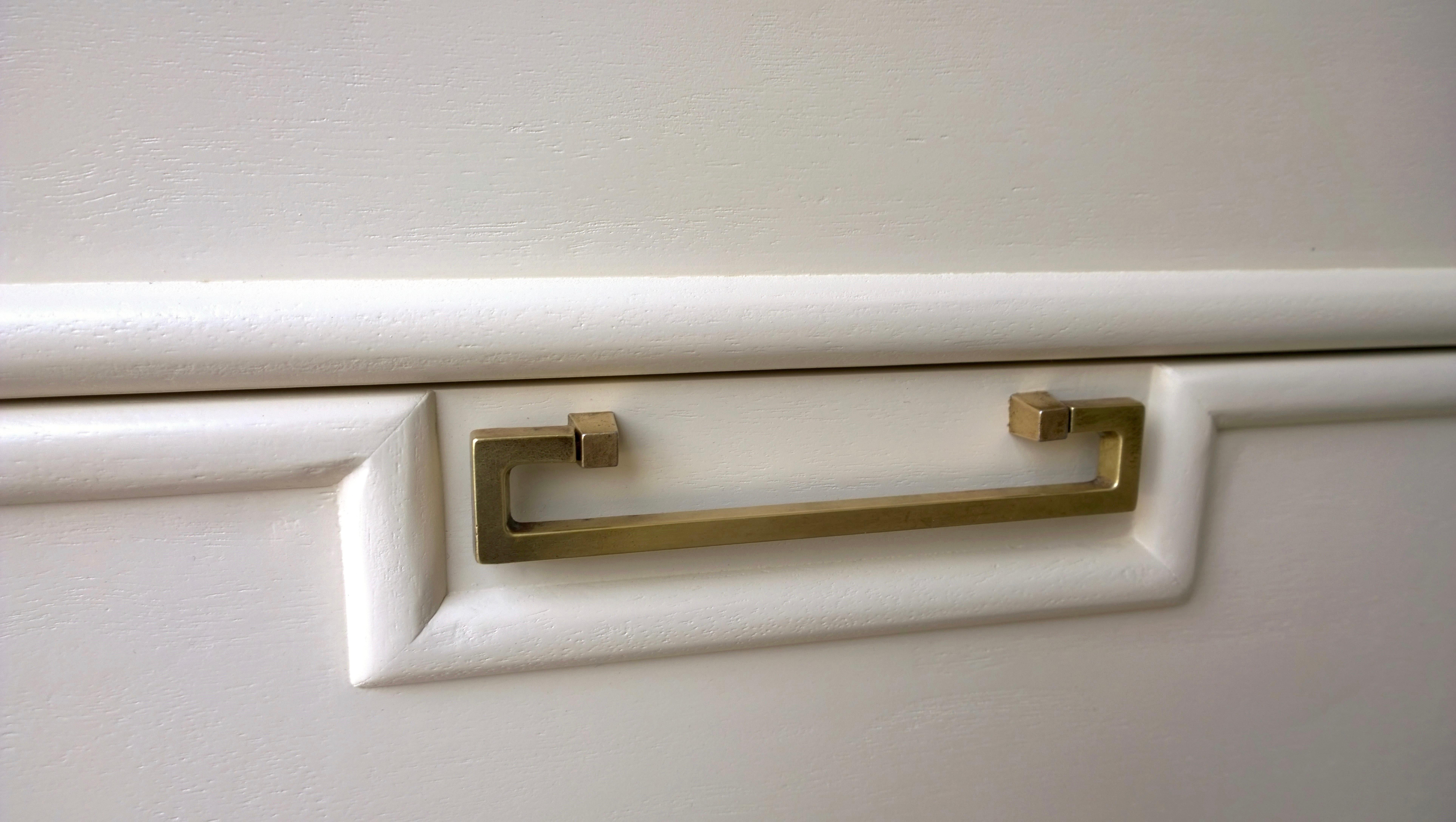 White Lacquered Chinoiserie Style Chest of Drawers with Black Base & Brass Pulls For Sale 2