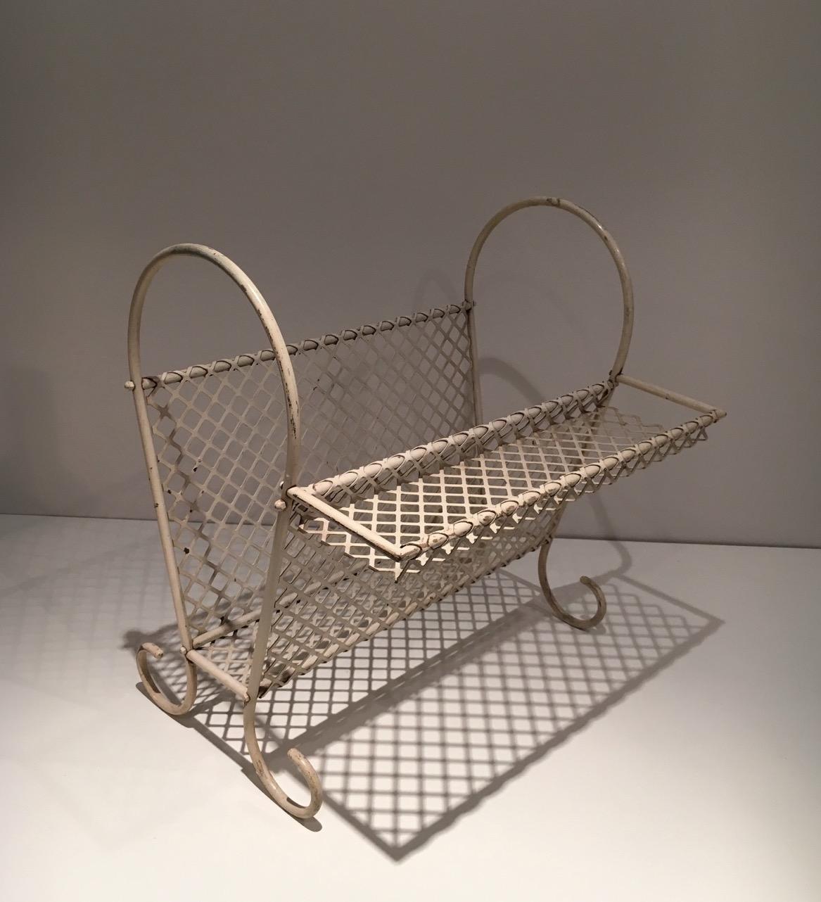 White Lacquered Et Perforated Magazine Rack, French Work in the Style of Mathieu For Sale 6