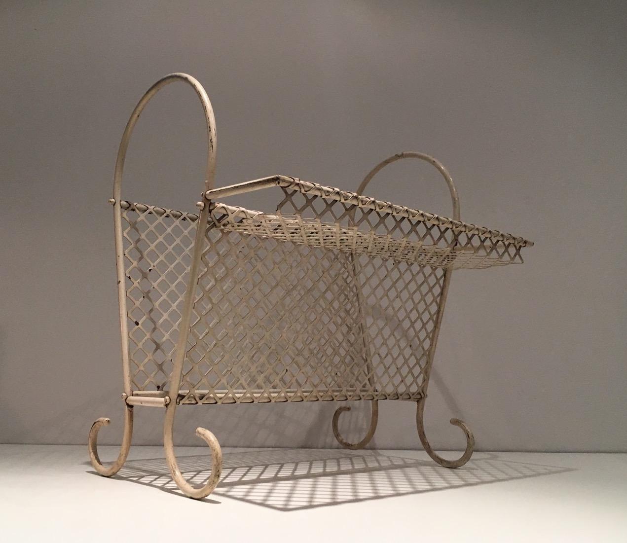 White Lacquered Et Perforated Magazine Rack, French Work in the Style of Mathieu For Sale 1