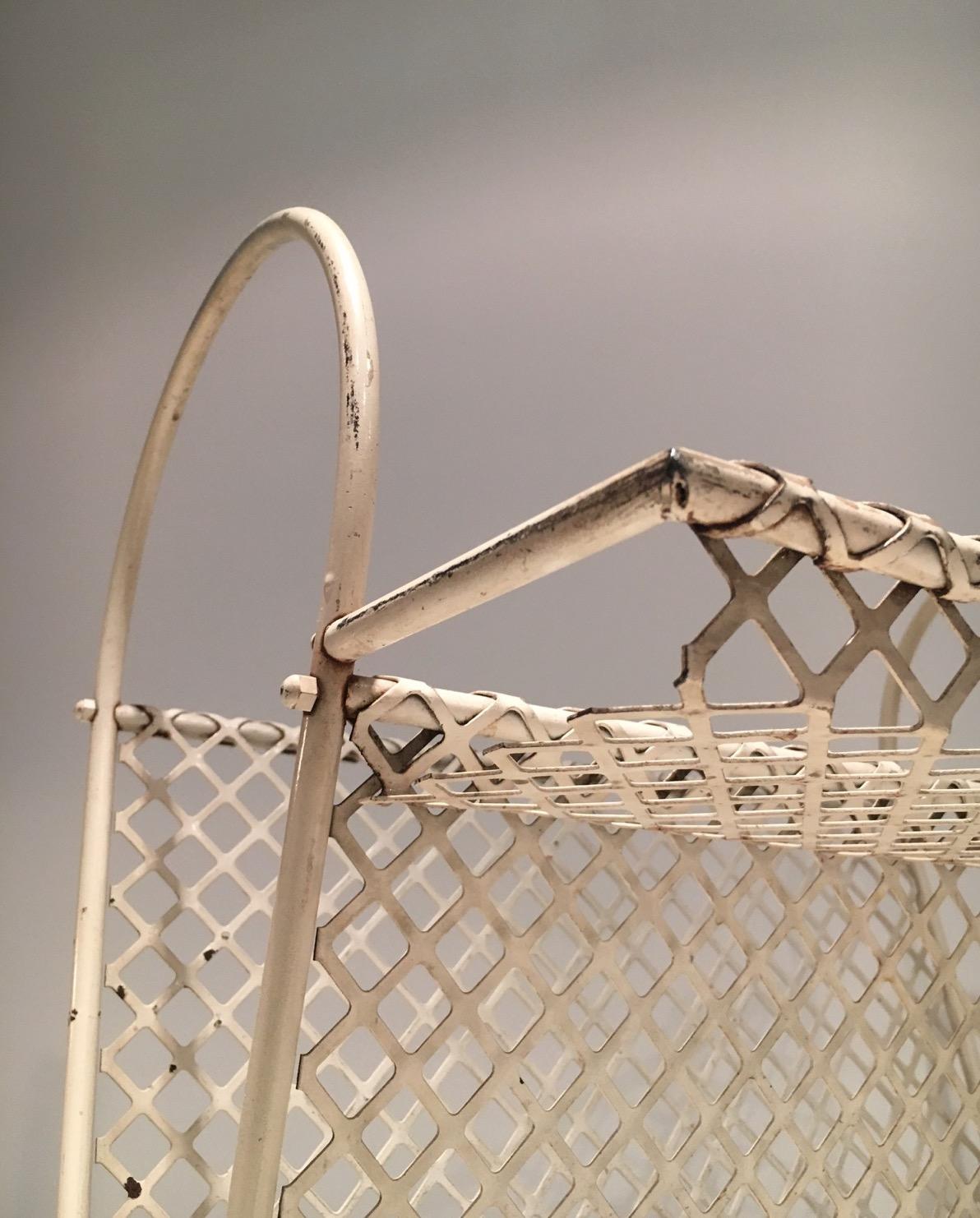 White Lacquered Et Perforated Magazine Rack, French Work in the Style of Mathieu For Sale 3