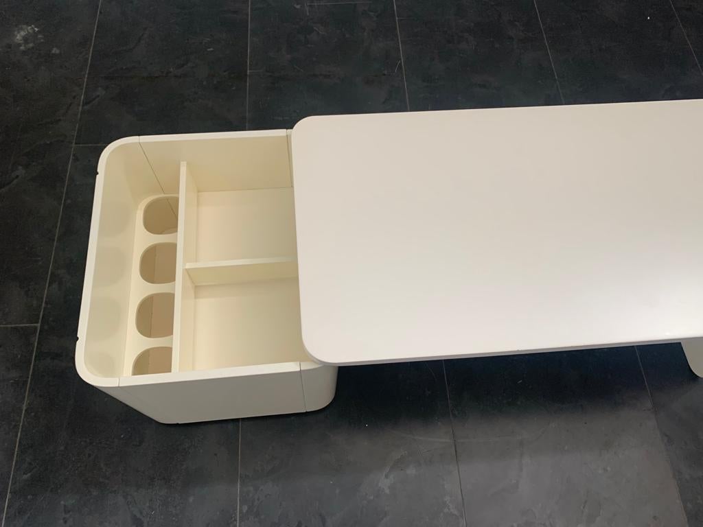 White Lacquered Multifunctional Coffee Table.
Packaging with bubble wrap and cardboard boxes is included. If the wooden packaging is needed (fumigated crates or boxes) for US and International Shipping, it's required a separate cost (will be quoted