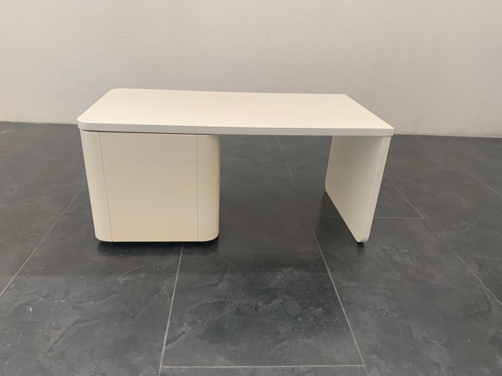 Space Age White Lacquered Multifunctional Coffee Table, 1970s For Sale