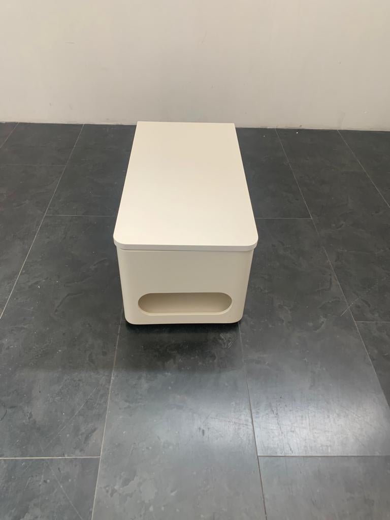 Italian White Lacquered Multifunctional Coffee Table, 1970s For Sale