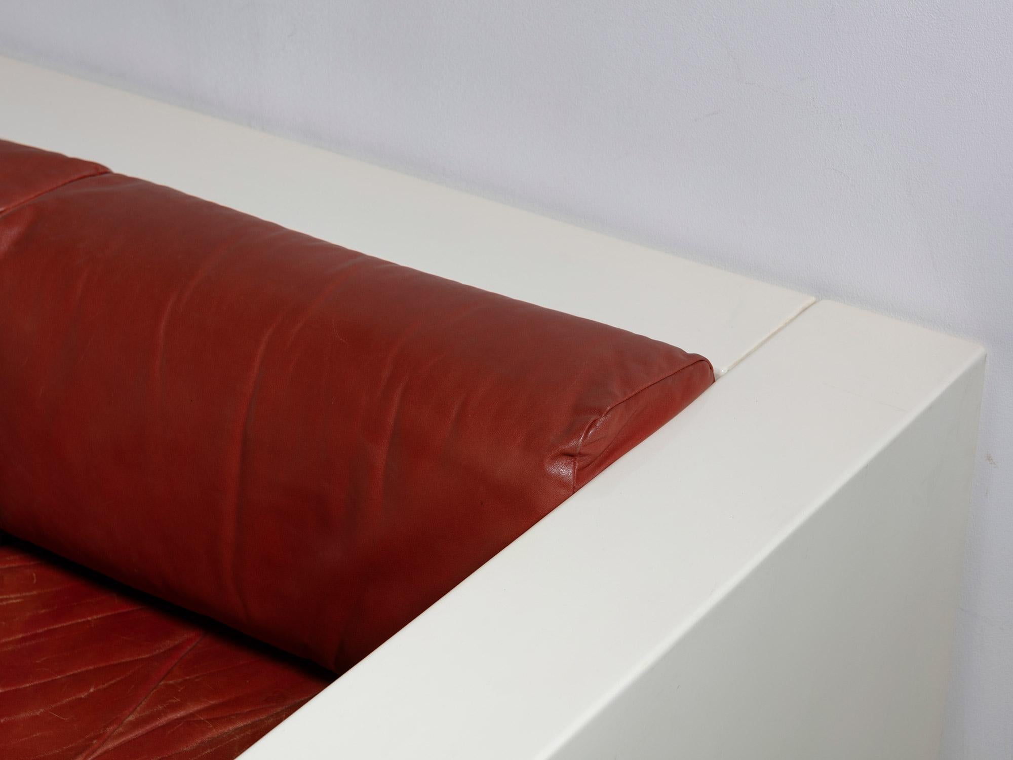 White Lacquered 