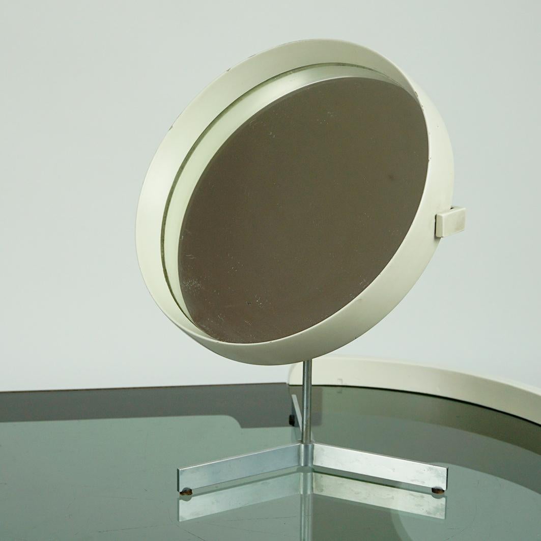 Mid-Century Modern Miroir de table scandinave laqué blanc par U. & Ö. Kristiansson pour Luxus en vente