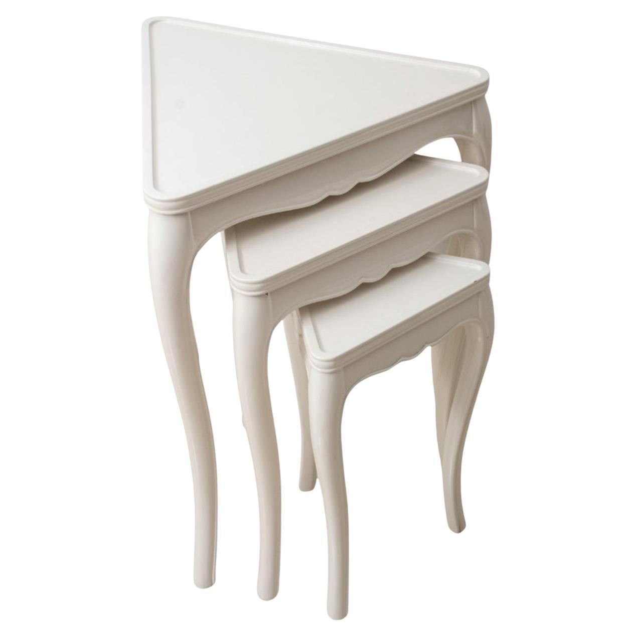 White Lacquered Triangular Nesting Tables, Set of 3 For Sale