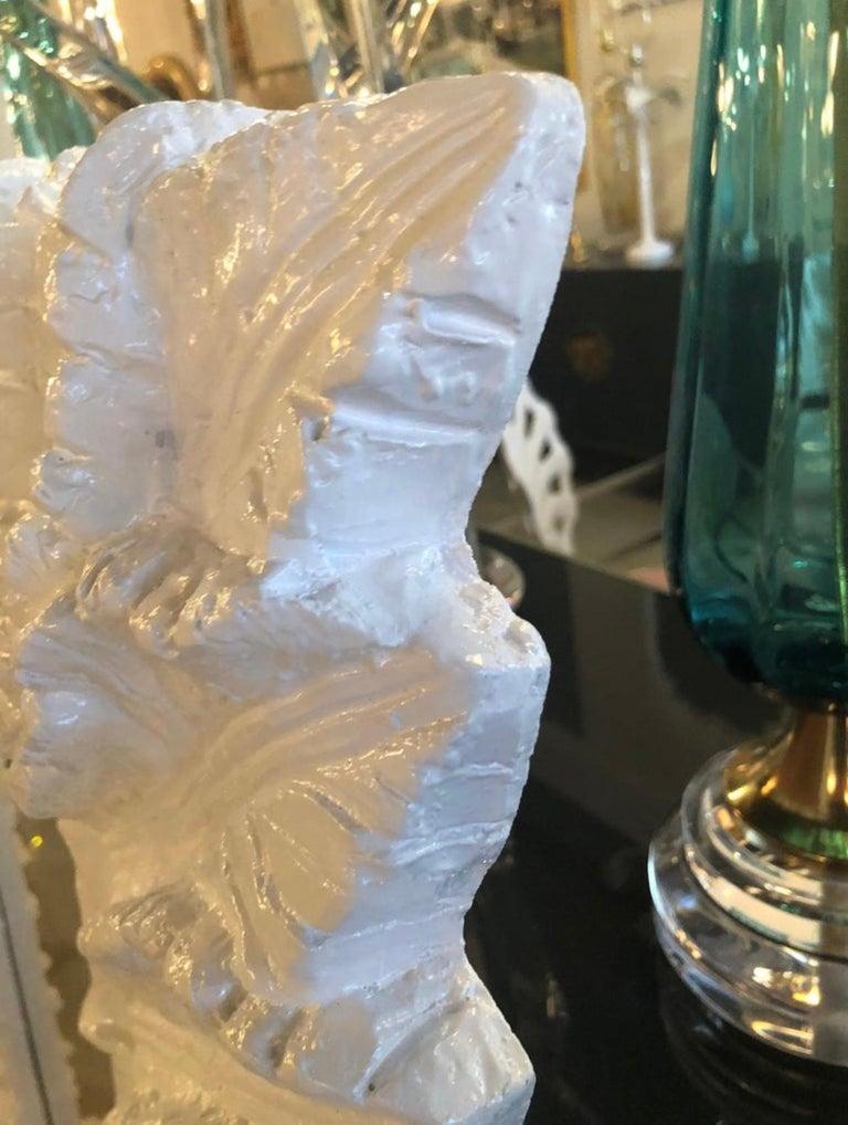 Espejo de Pared de Hoja de Palmera Tropical Lacado en Blanco Pareja de Bambú de Imitación Disponible Regencia de Hollywood en venta