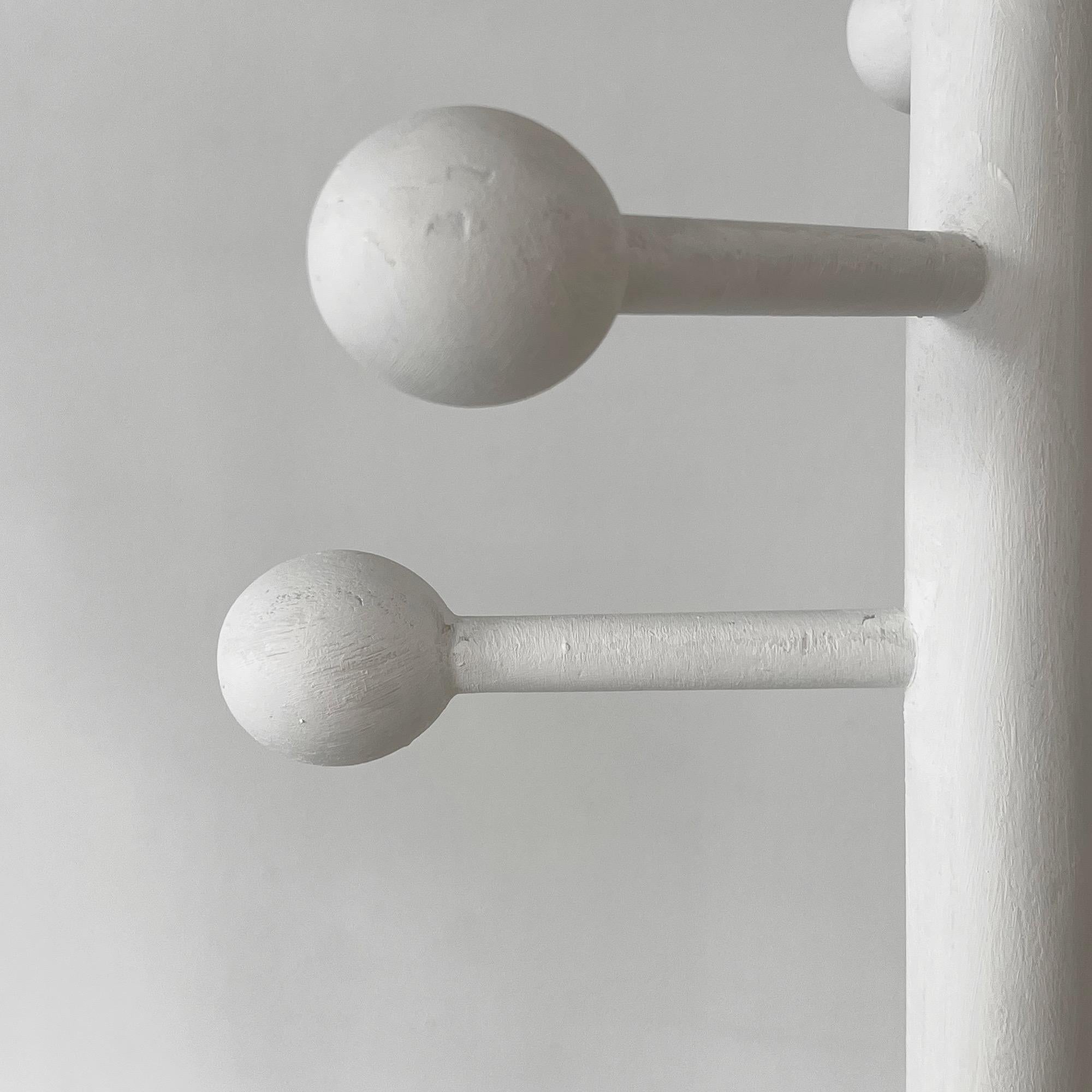White lacquered wood coat rack 80s 1