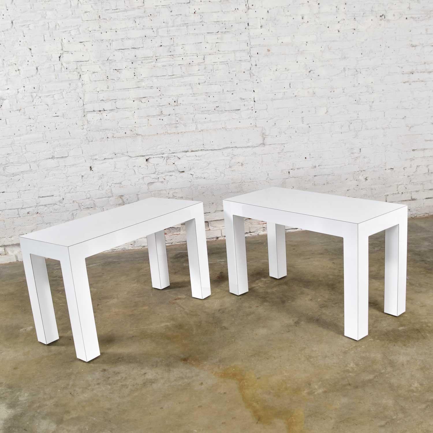 White Laminate Parsons Style Side or End Tables with Glass Tops, a Pair In Good Condition In Topeka, KS