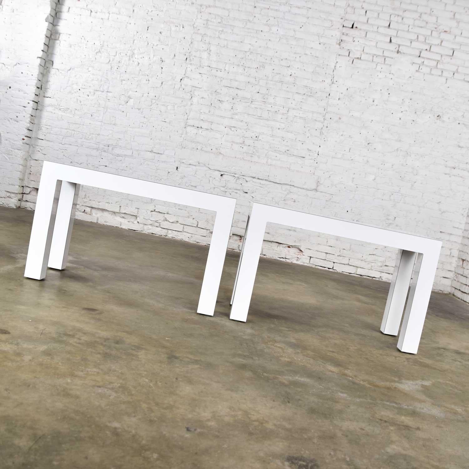 20th Century White Laminate Parsons Style Side or End Tables with Glass Tops, a Pair