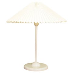 Lampe blanche, design danois rétro des années 1960