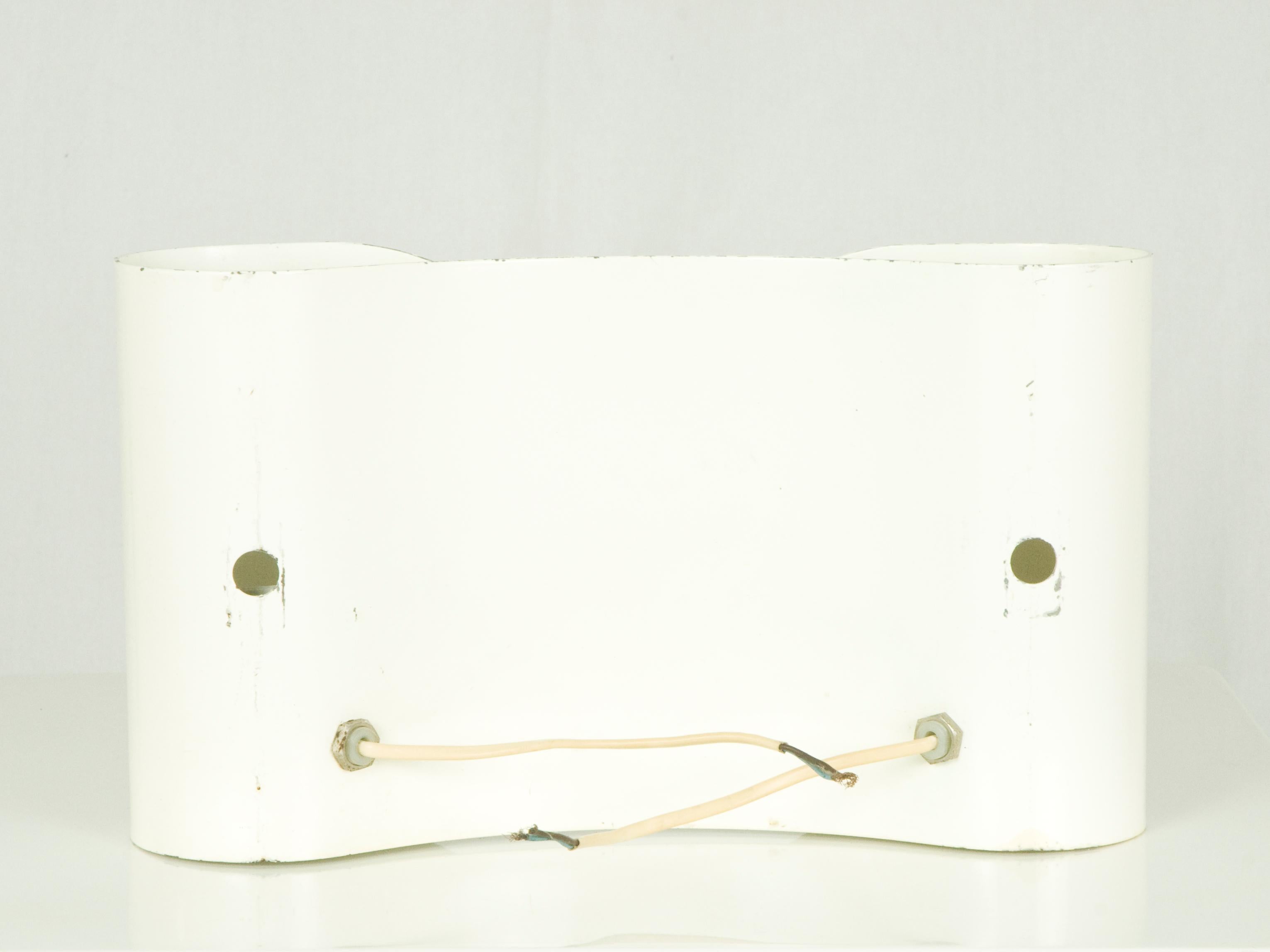 Italian White Laquered Metal 2-Lights Sconce Foglio by Afra Tobia Scarpa for Flos, 1966 For Sale