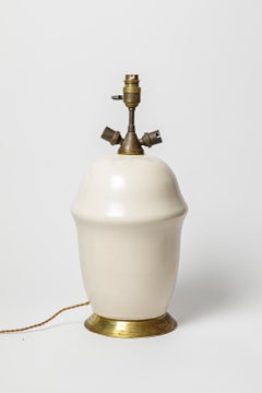 white large art deco XXth ceramic table lamp circa 1930 style of Jean Besnard
