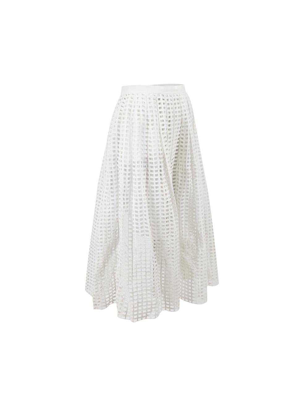 CONDITION is Very good. Minimal wear to skirt is evident. Minimal wear to outer layer with some loose embroidery threads to be found, particularly at the hem, on this used Carven designer resale item.



Details


White

Cotton

Skirt

Square laser