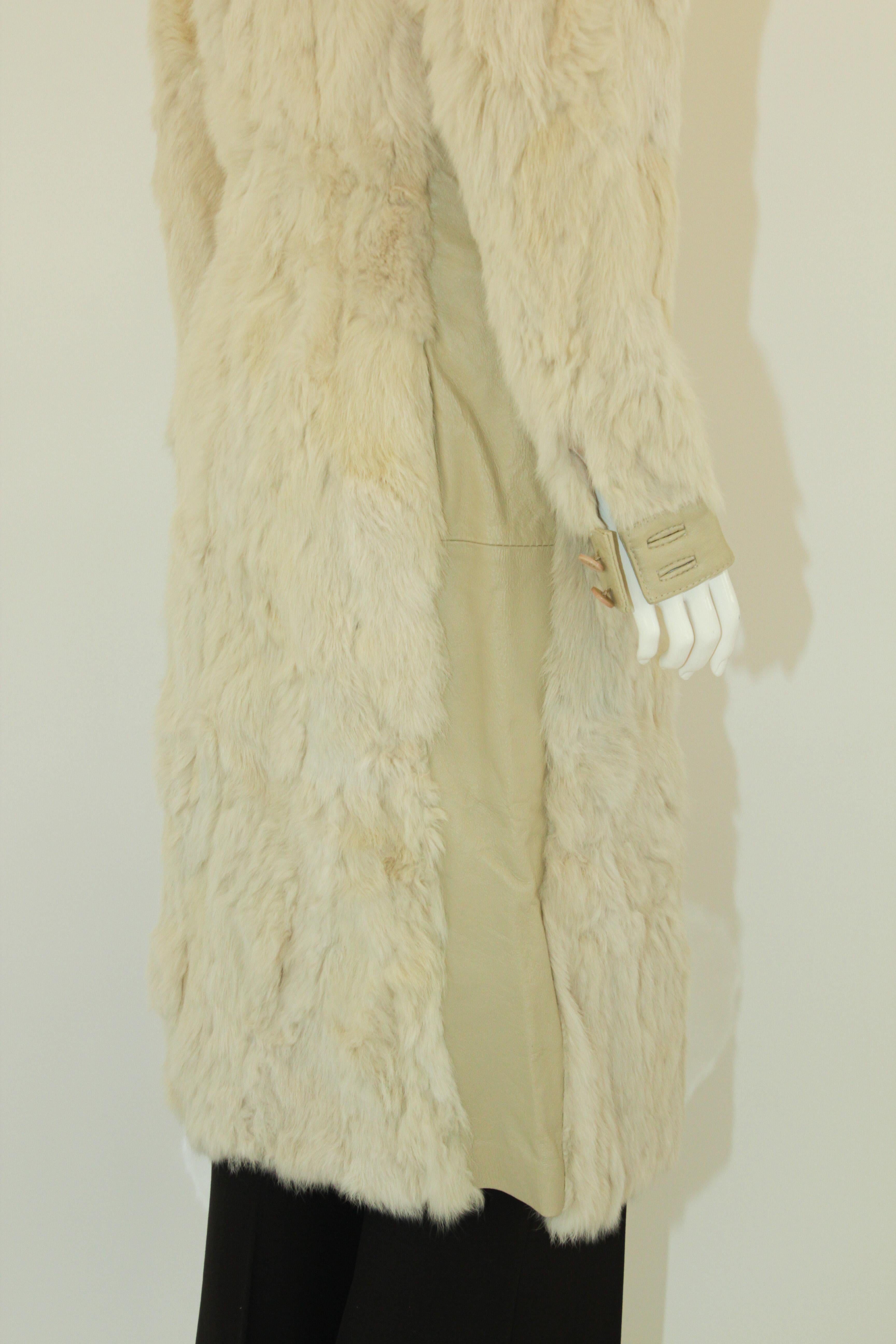 White Leather and Fur Vintage Coat with Zipper 1970's For Sale 5