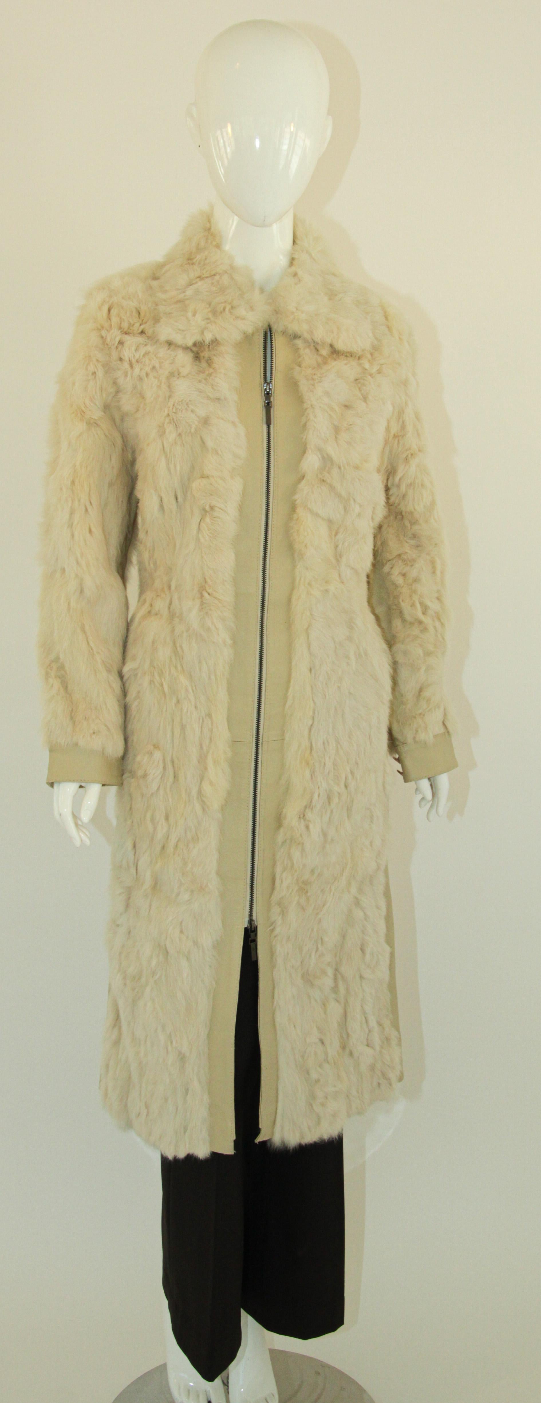 White Leather and Fur Vintage Coat with Zipper 1970's For Sale 15