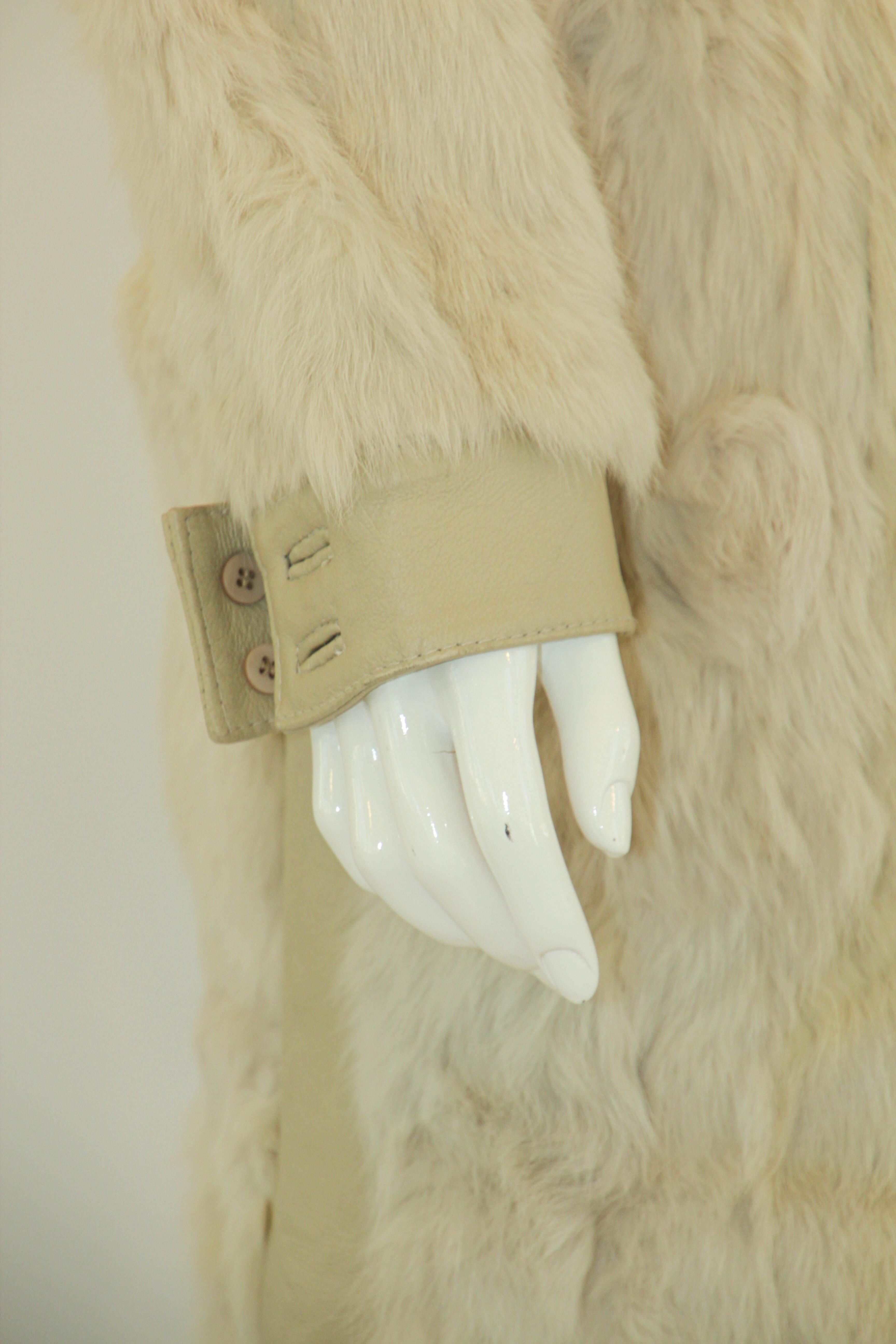 White Leather and Fur Vintage Coat with Zipper 1970's For Sale 2
