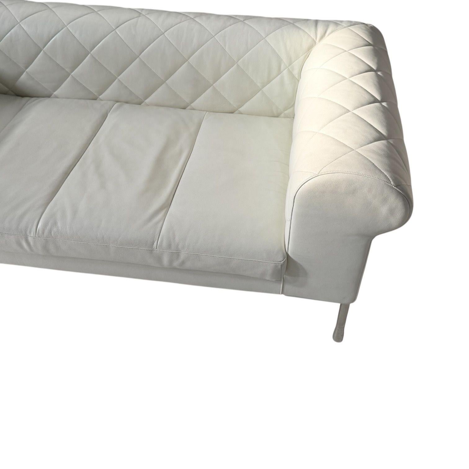 Barocco-Sofa aus weißem Leder Model No. 1320 von Zanotta, Italien 1980 (Italienisch) im Angebot