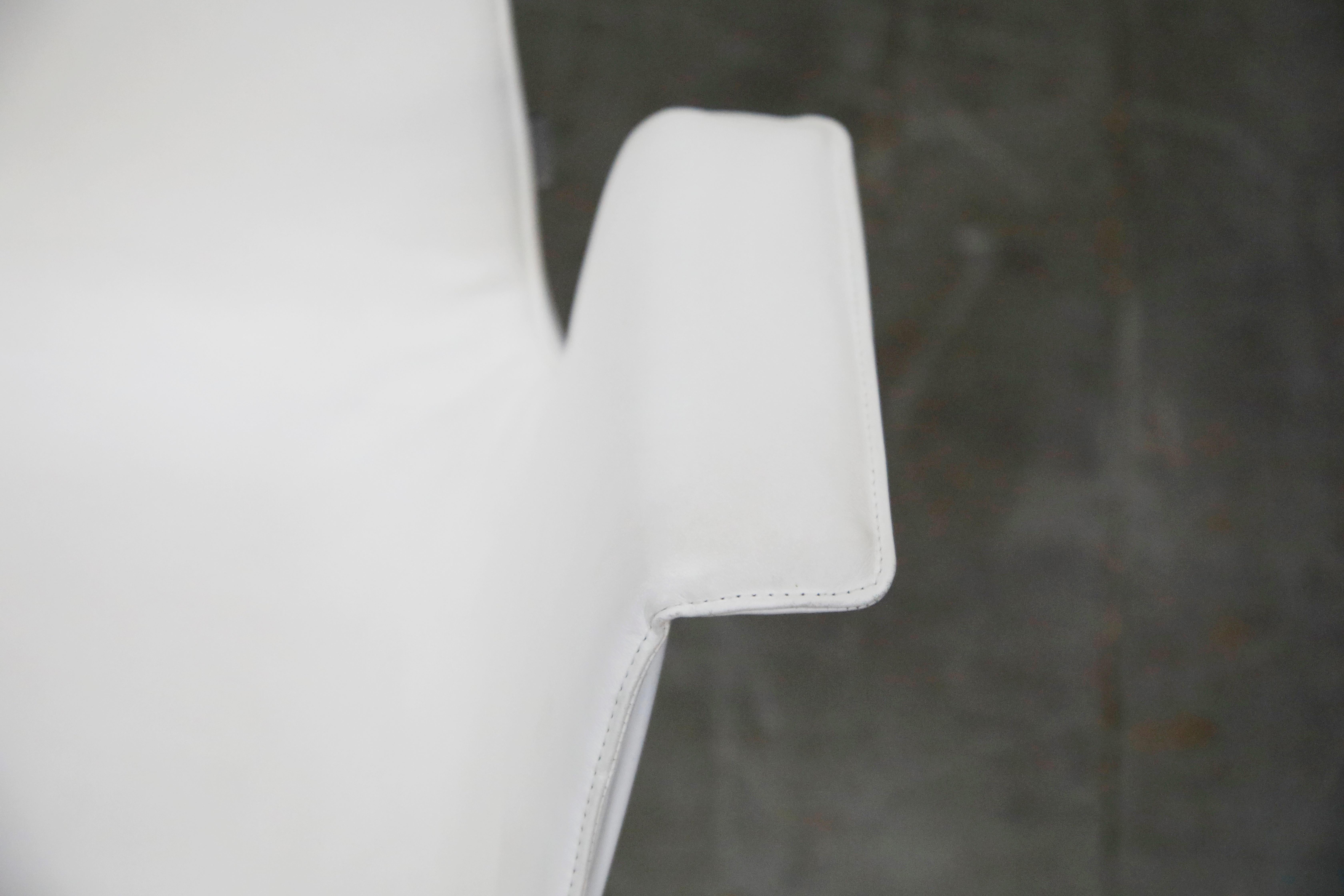 White Leather 'Bird' Swivel Chair by Preben Fabricius & Jørgen Kastholm, Signed 3