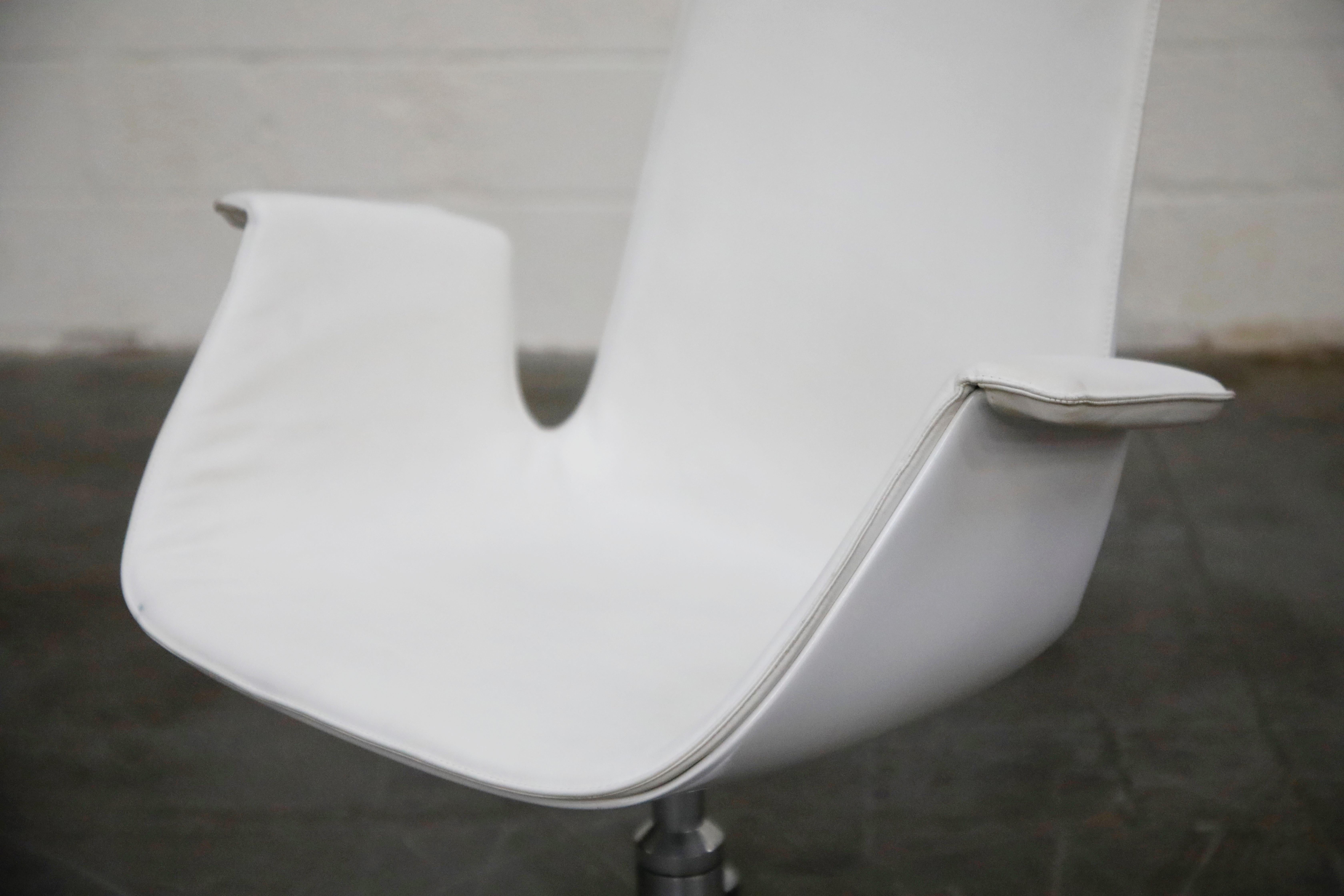 White Leather 'Bird' Swivel Chair by Preben Fabricius & Jørgen Kastholm, Signed 6