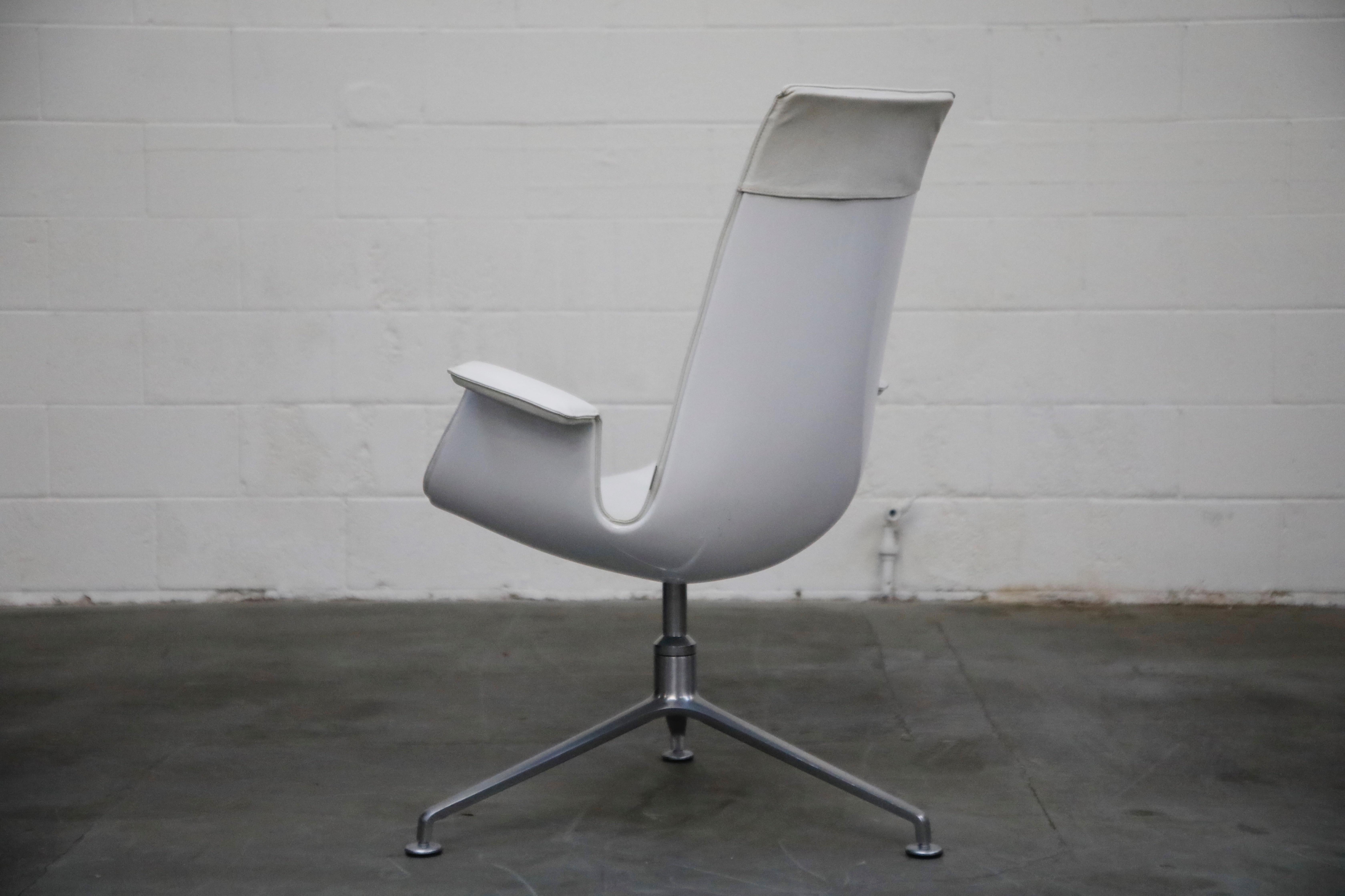 Mid-20th Century White Leather 'Bird' Swivel Chair by Preben Fabricius & Jørgen Kastholm, Signed