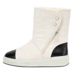 White Leather Cap Toe Ankle Boots Size IT 42