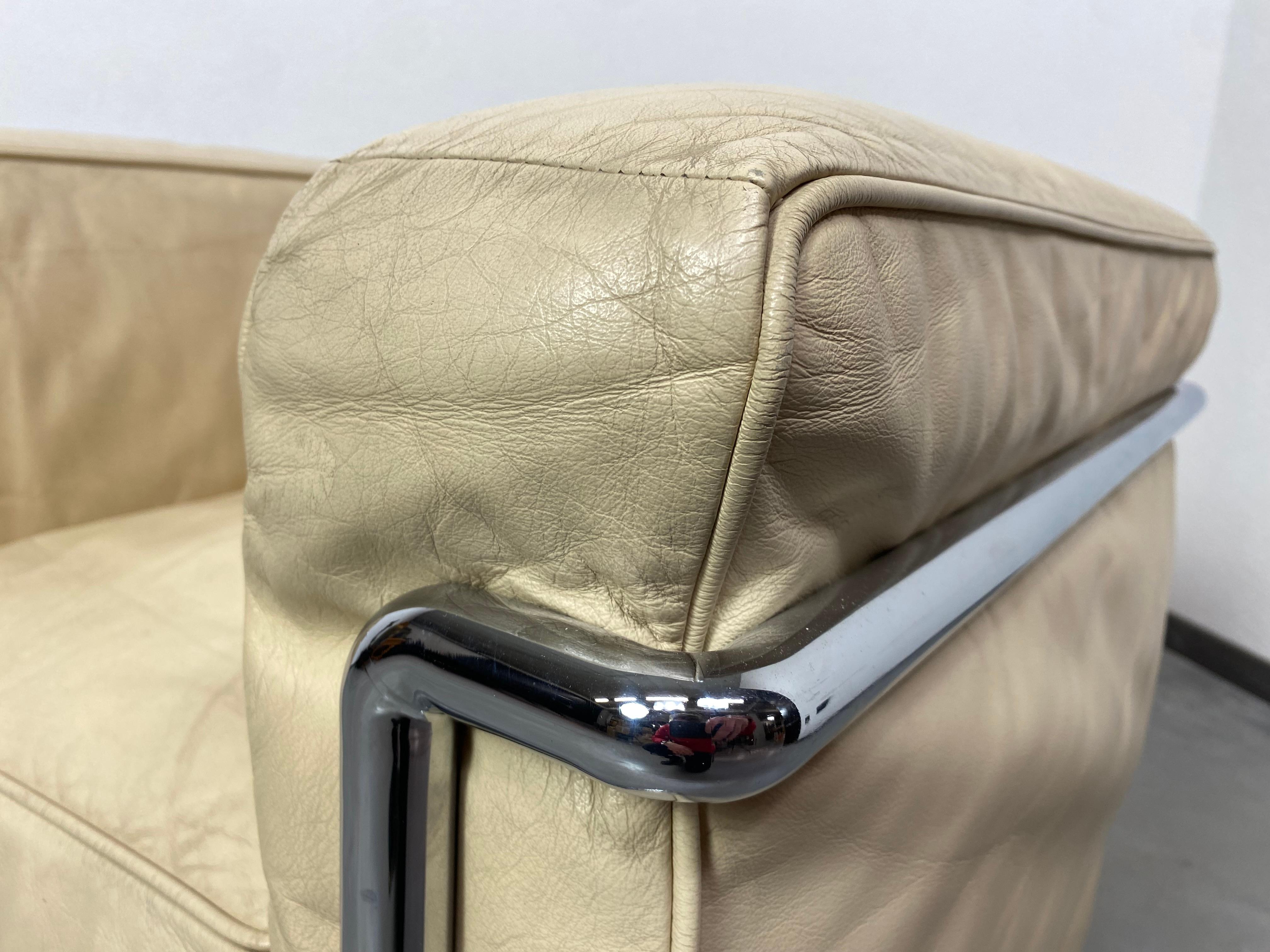 Clubsessel aus weißem Leder LC2 von Le Corbusier für Cassina im Angebot 4