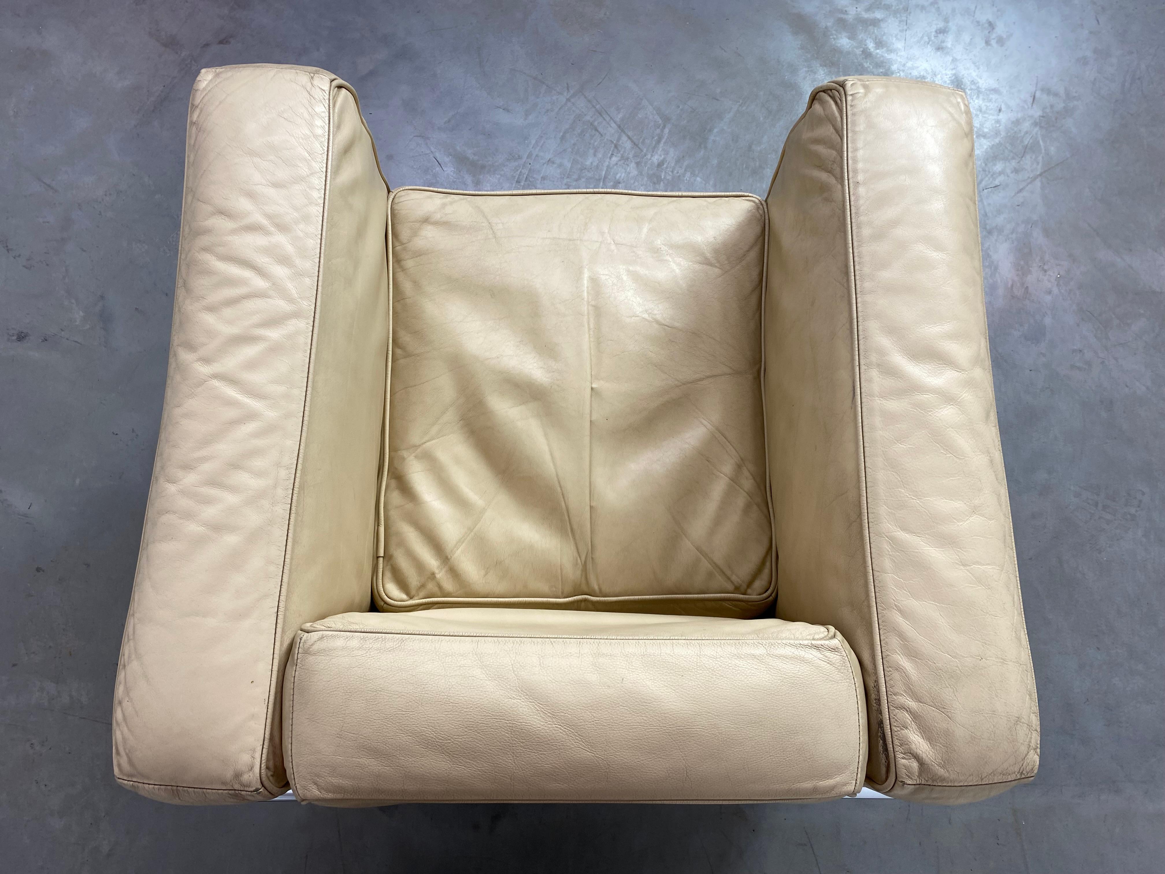 Stainless Steel White leather club chairs LC2 by Le Corbusier for Cassina For Sale