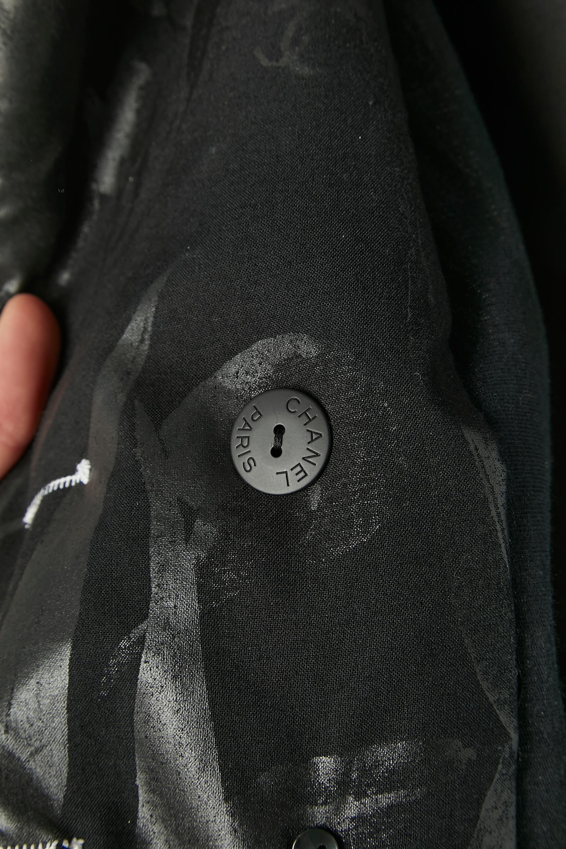 Chaqueta cruzada de cuero blanco CHANEL en venta 3