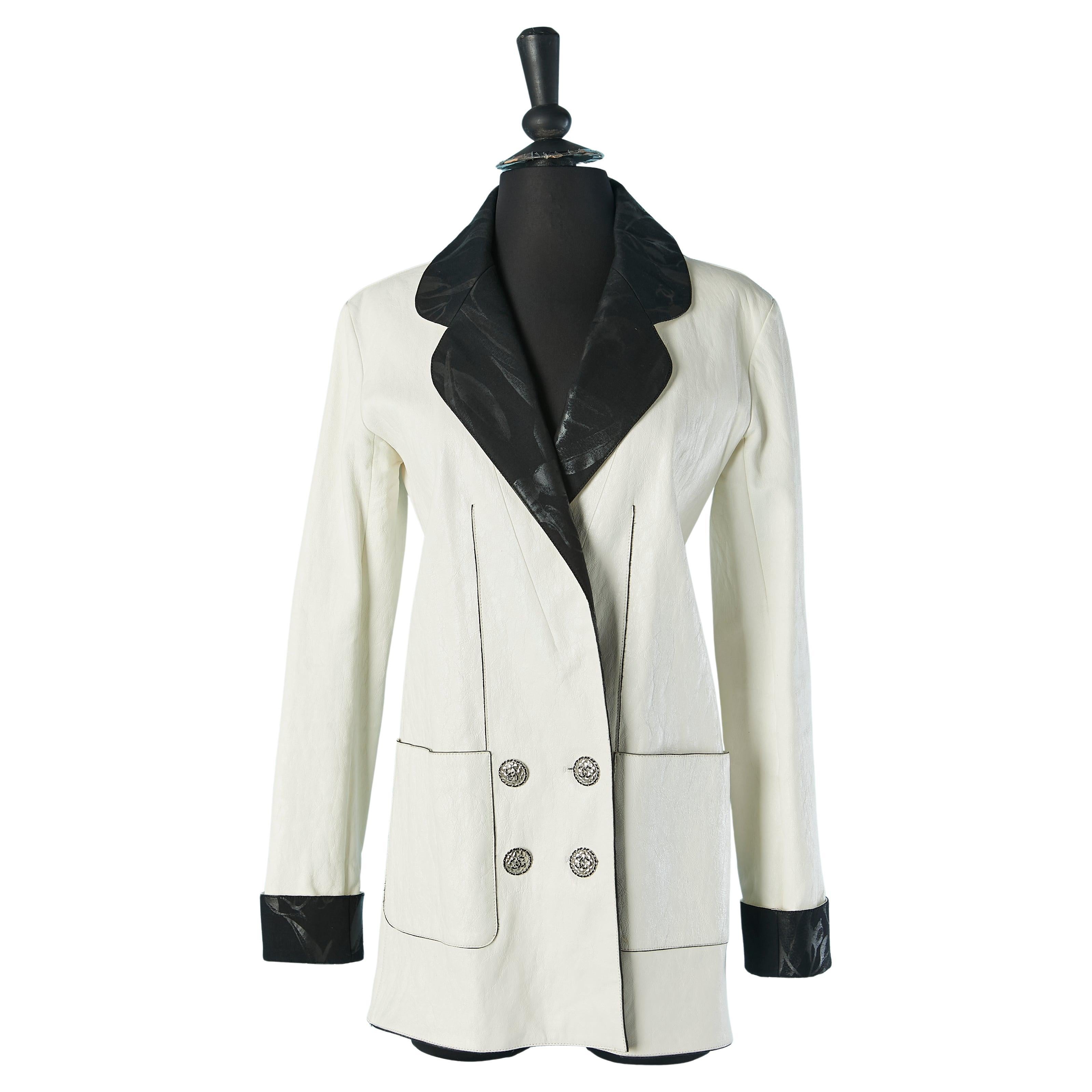 Doppelreihige Jacke aus weißem Leder CHANEL