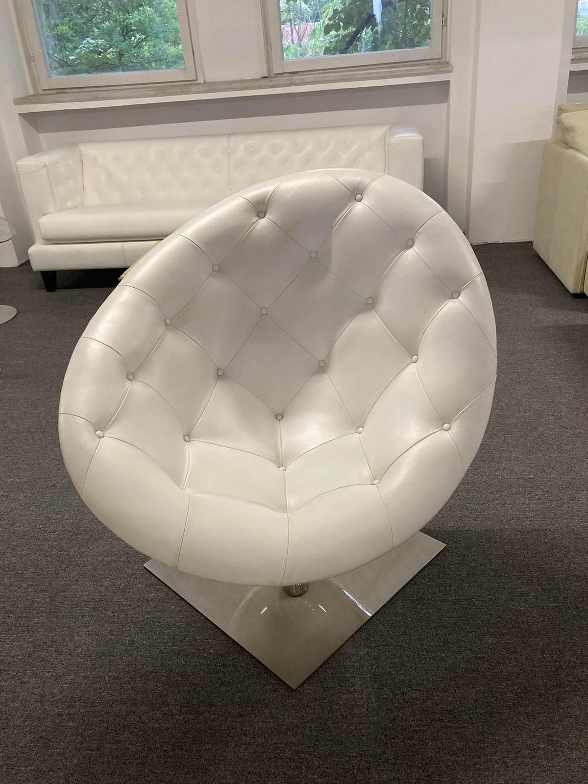 Italian White Leather Driade Moore Swivel Armchair by Philippe Starck, Italy For Sale