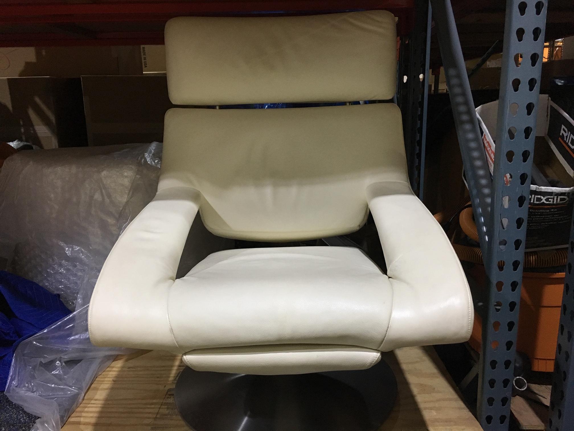de Sede White Leather DS 255 Lounge Recliner Armchair im Zustand „Gut“ in New York, NY