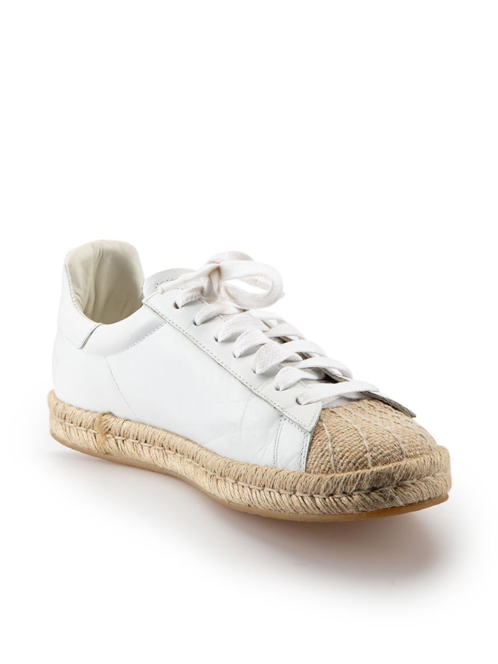 CONDITION is Good. General wear to trainers is evident. Moderate signs of wear to upper with clear marks seen on the quarters and heels, mild creasing also found throughout and slight discolouration noticeable on the laces of this used Alexander