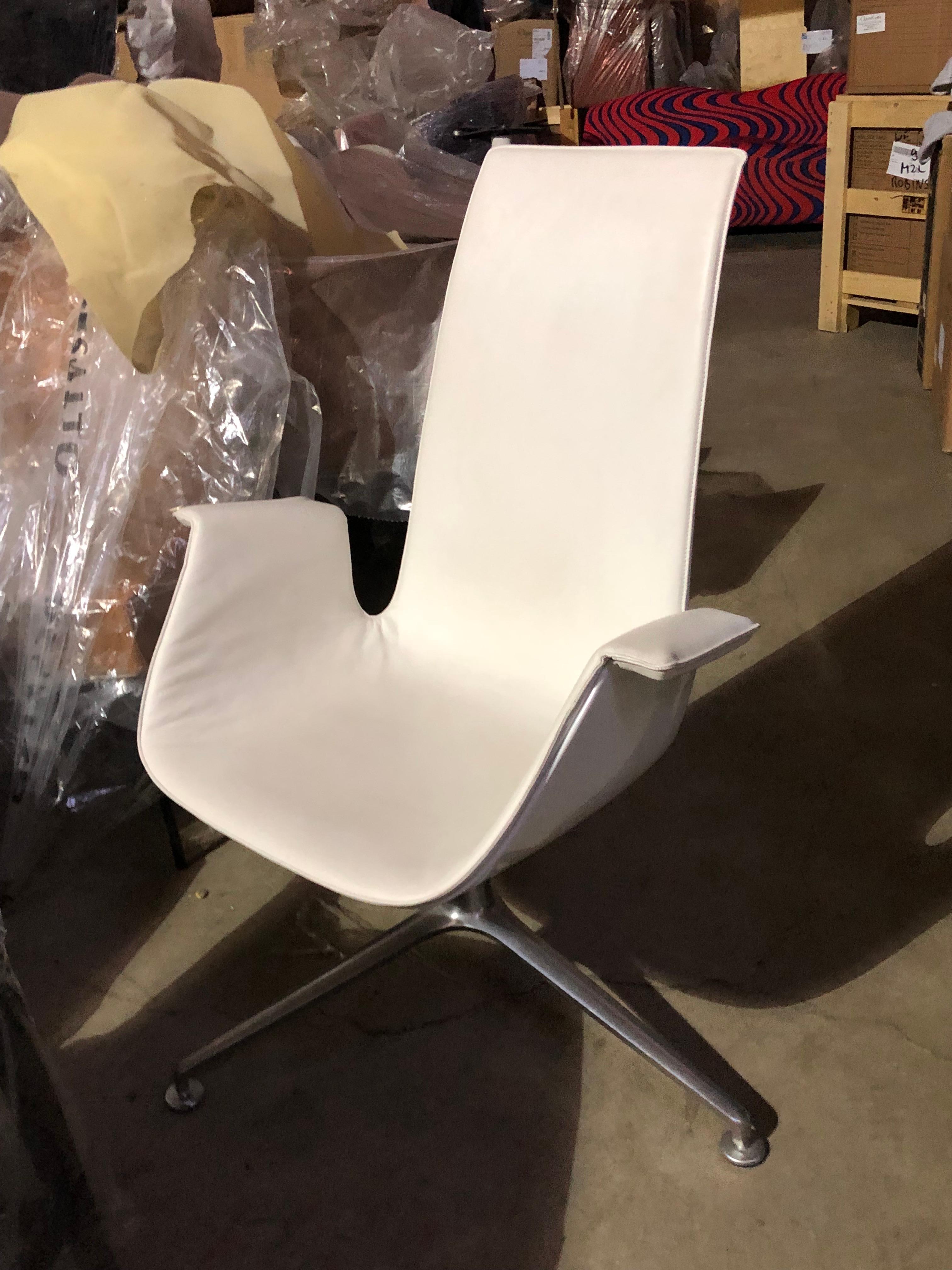 German Walter Knoll White Leather FK Bucket Chair with 3-Star Base