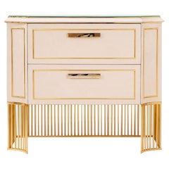 Table de nuit en cuir blanc et laiton doré