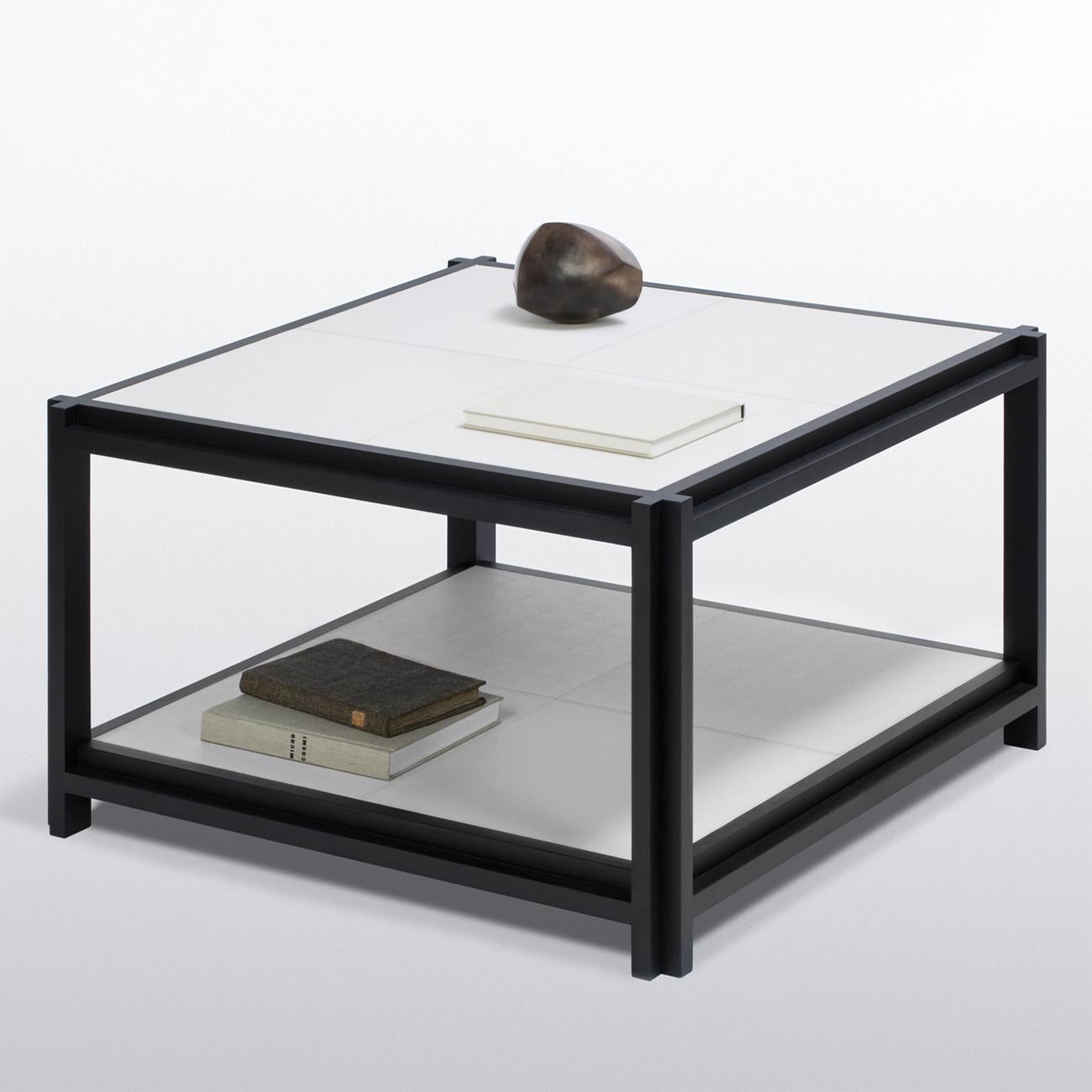 Cuir Table basse en cuir blanc II en vente