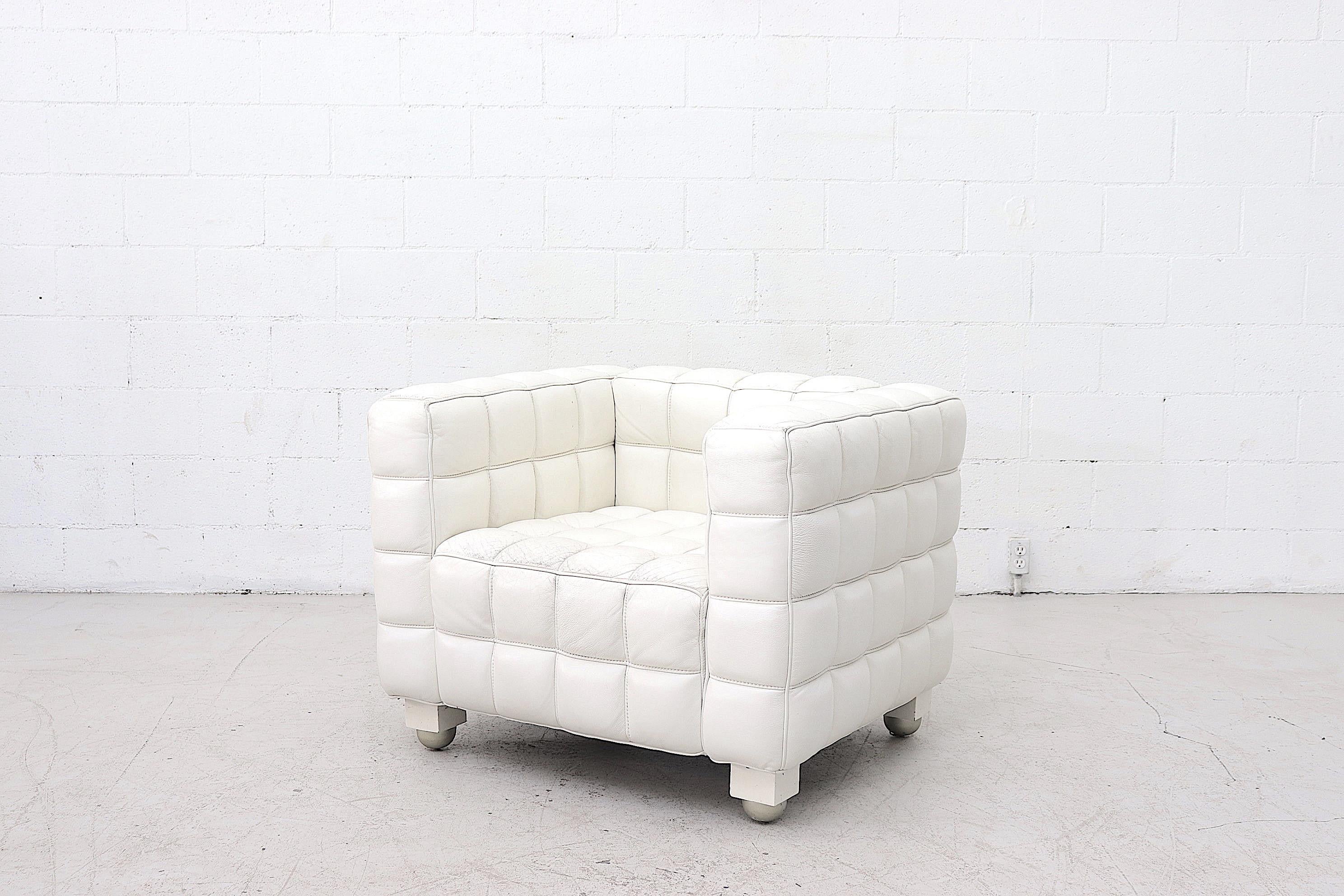 White Leather Kubus Style Lounge Chairs with Ottoman (Leder)