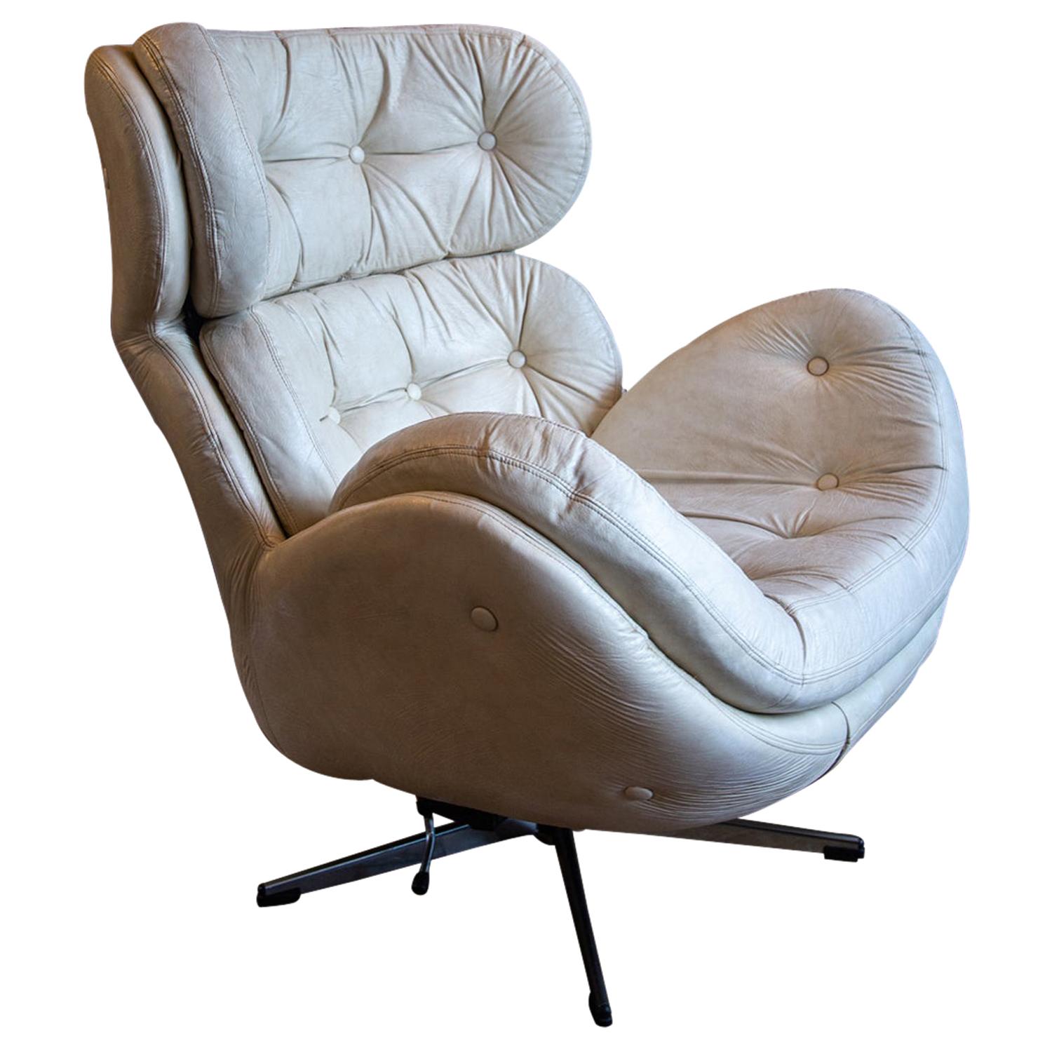 White Leather Lounge Chair by Torring Mobelfabrikk, Norway, 1970