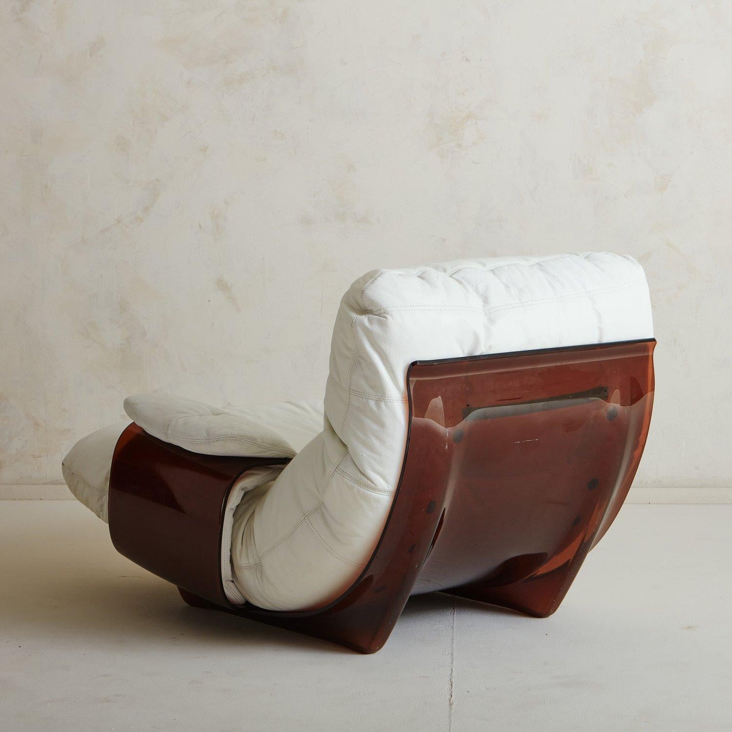 White Leather Marsala Chair by Michel Ducaroy for Ligne Roset, France 1970s In Good Condition For Sale In Chicago, IL