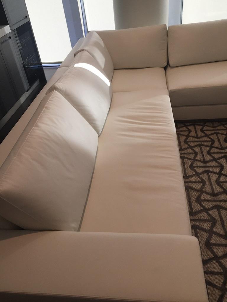 White Leather Sectional, Atelier Gary Lee Chai Ming Studios  For Sale 2