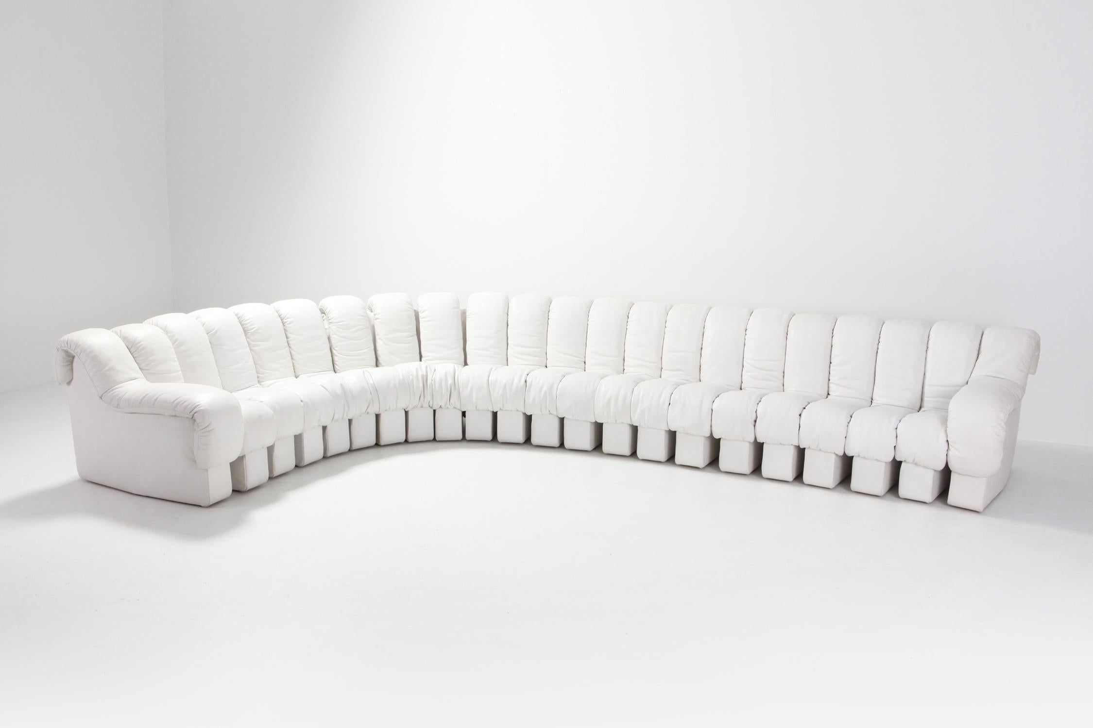 Mid-Century Modern White Leather Sectional Sofa DS-600 by De Sede Switzerland in White Leather