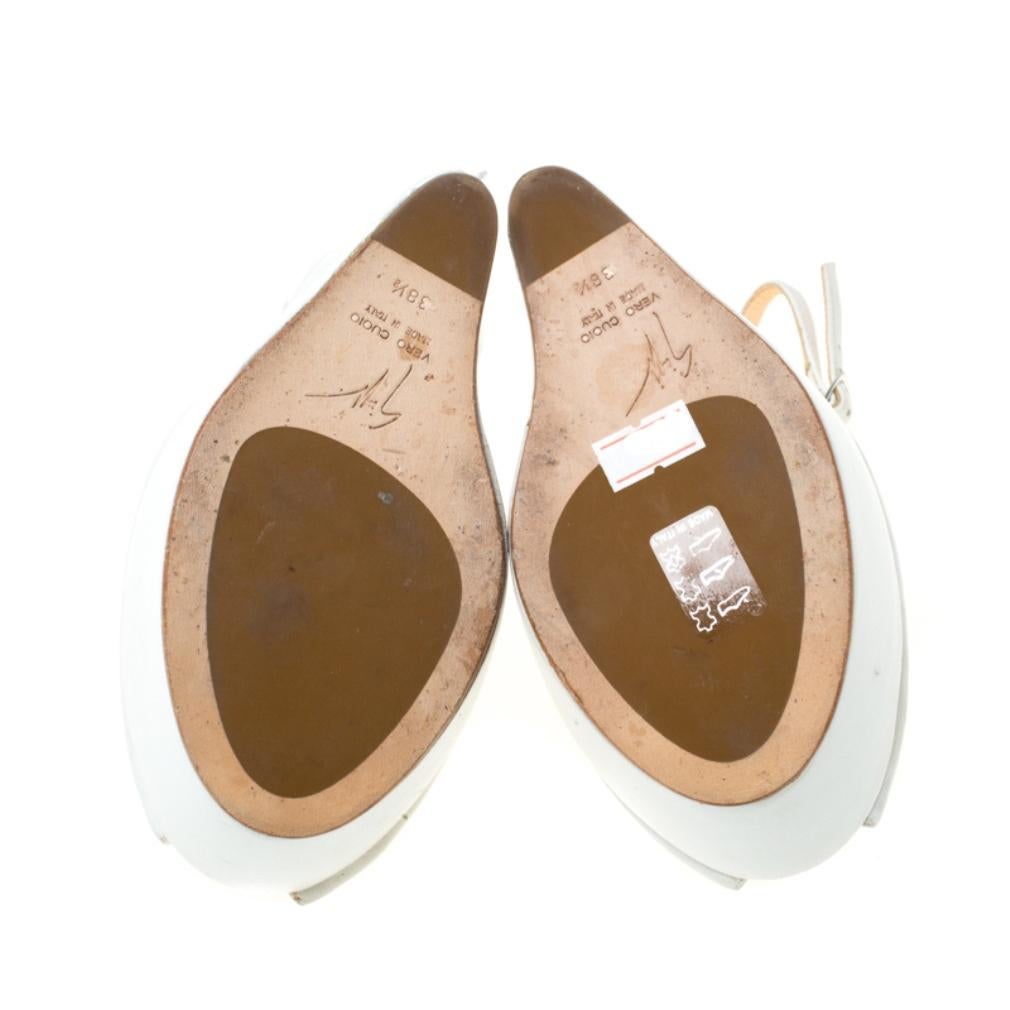 White Leather Slingback Heel Less Peep Toe Platform Sandals Size 38.5 In Good Condition In Dubai, Al Qouz 2