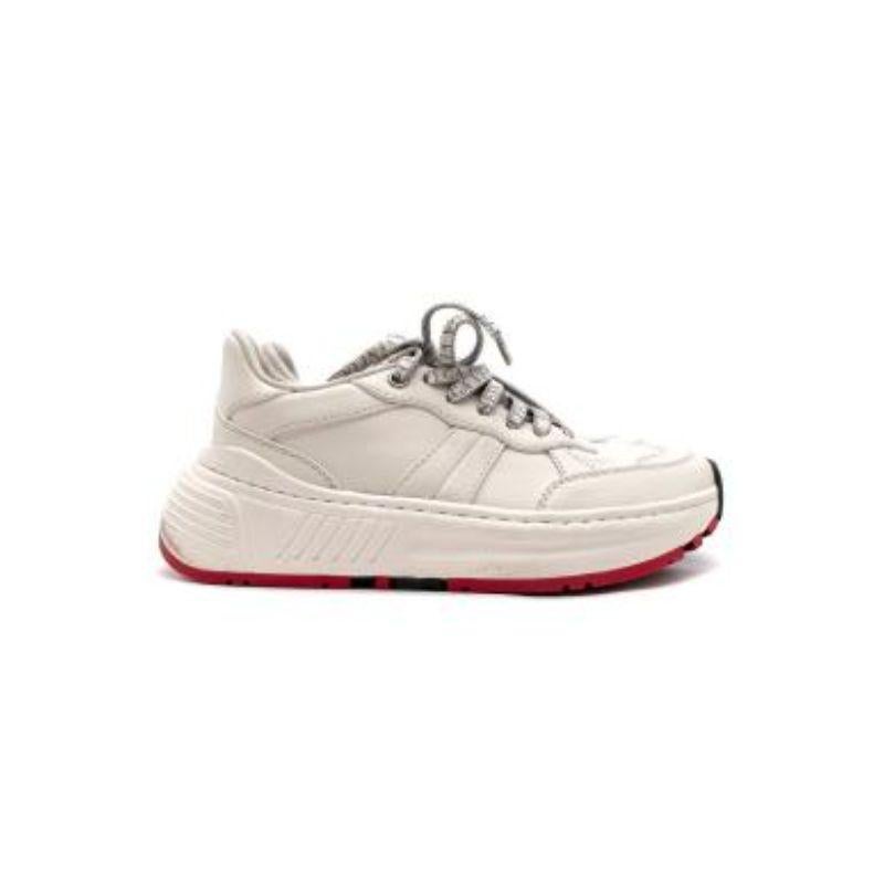 Bottega Veneta white leather Speedster trainers
 

 - Chunky, retro-inspired trainers with thick white rubber sole
 - Tonal, logo branded laces 
 - Black and red contrasting sole
 

 Materials:
 Leather 
 

 Made in Italy 
 

 9.5 excellent